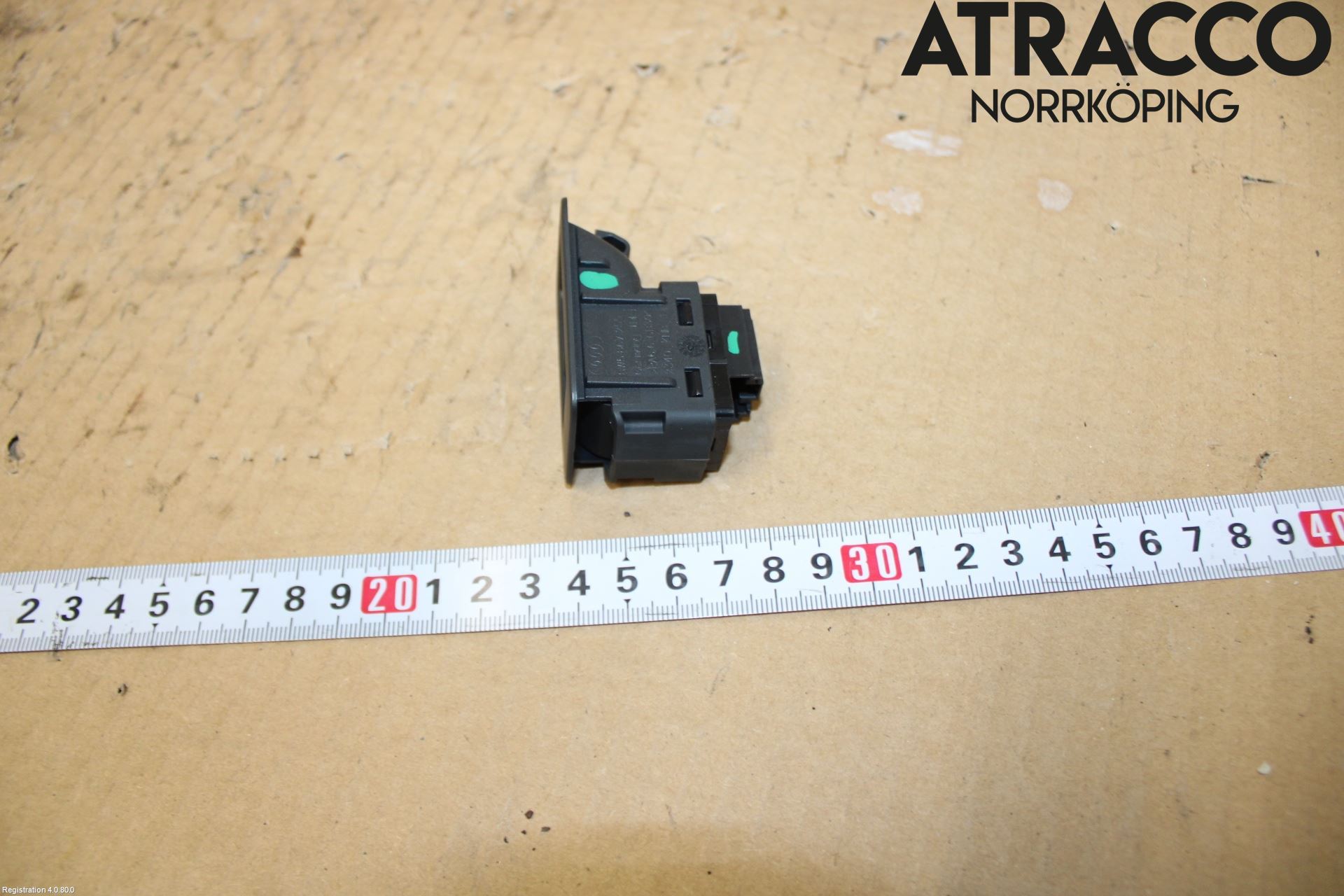 Audi Q3 F3 19- Strömställare Dragkrok