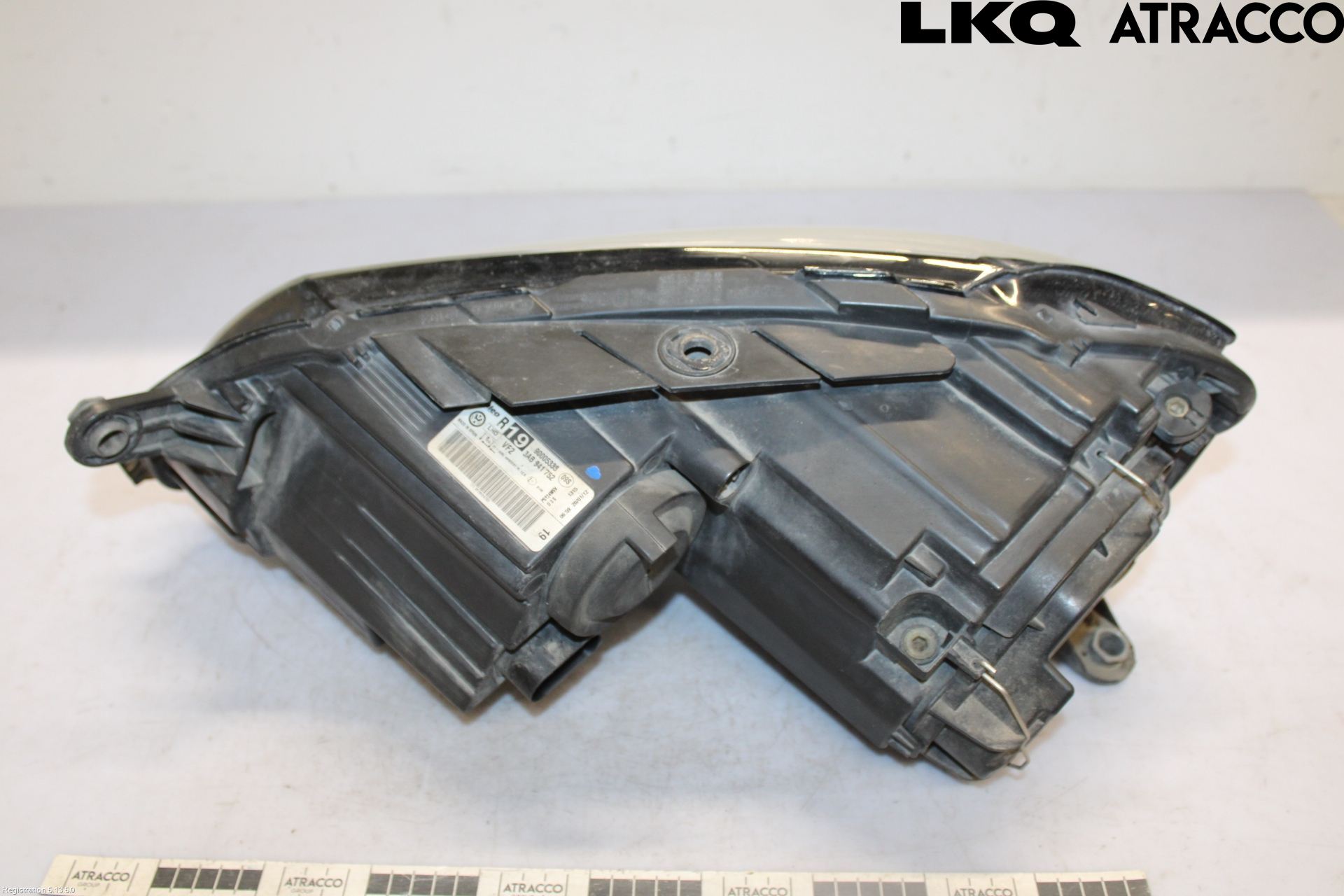 Volkswagen VW PASSAT 11-14 Strålkastare Höger