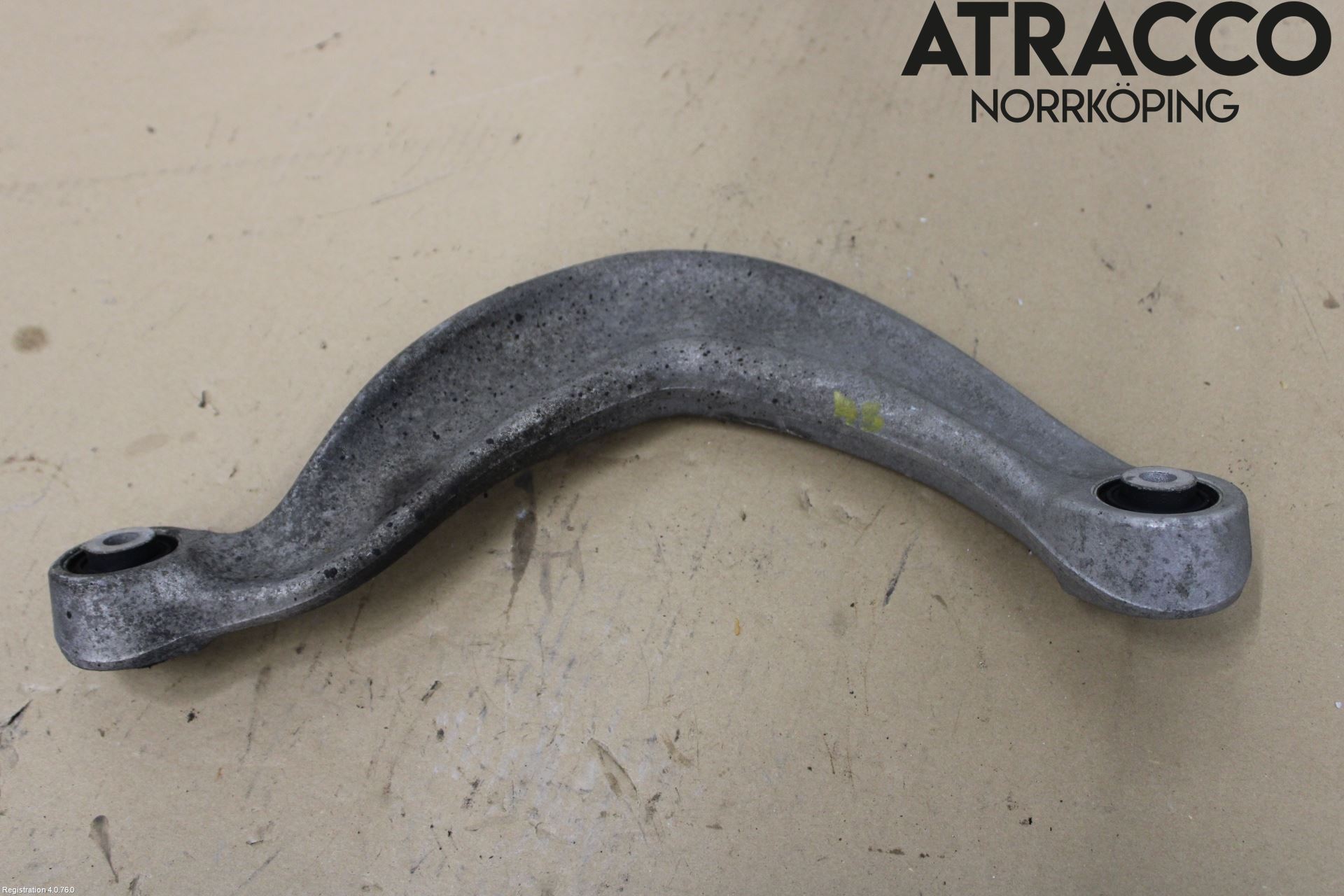 Audi A4 12-15 Bärarm Bak Övre Höger