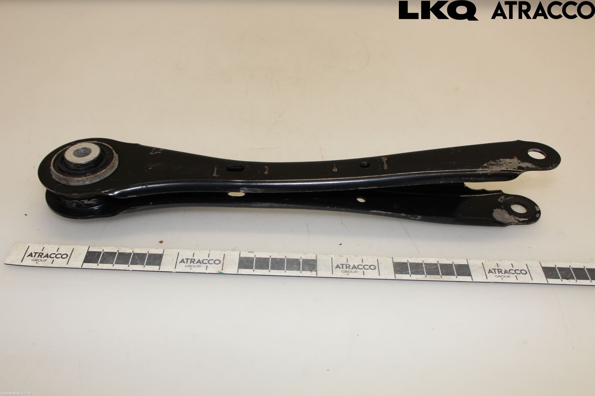 Skoda ENYAQ iV 21- Bärarm Bak Höger