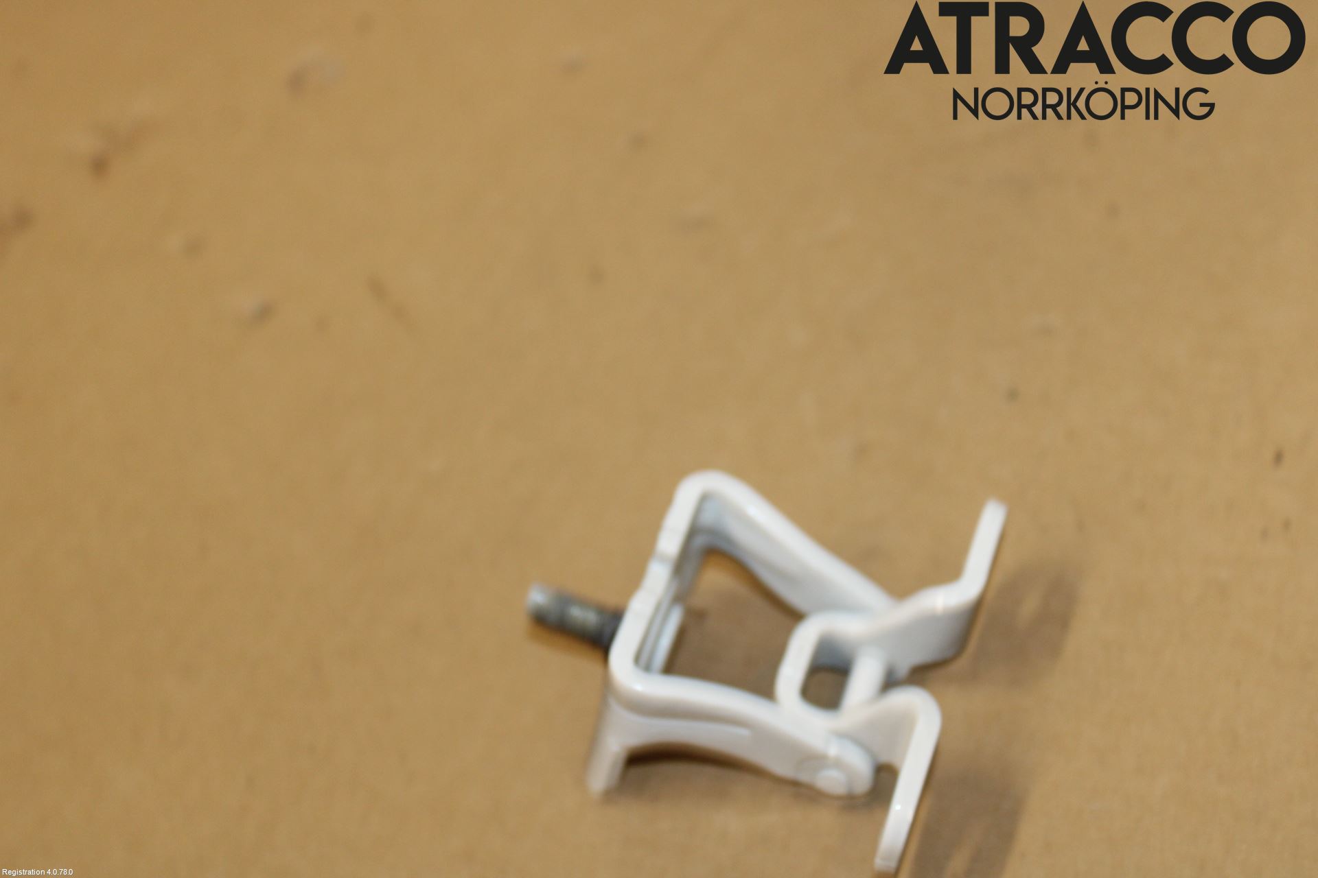 Seat ARONA Bakluckegångjärn Vä