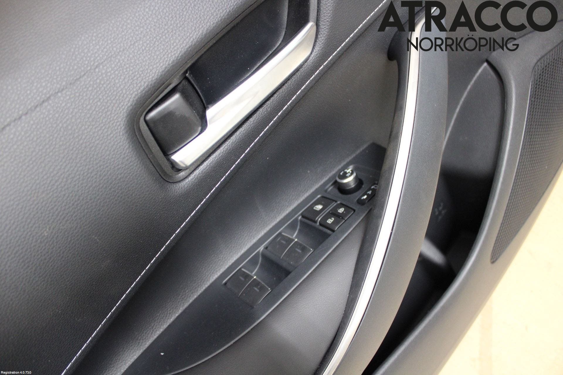 Toyota COROLLA 19- Dörrklädsel Vä