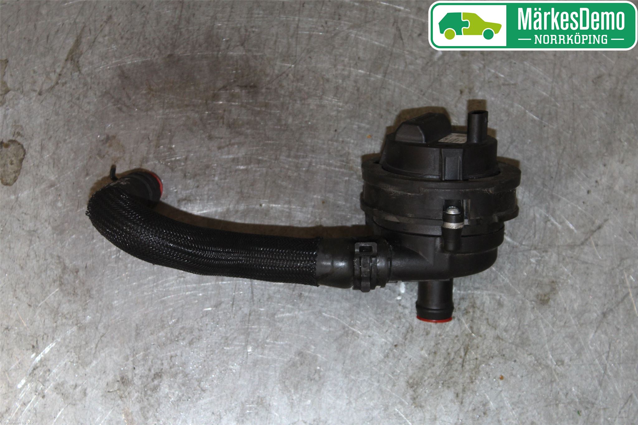 Jaguar I-PACE 18- Vattenpump