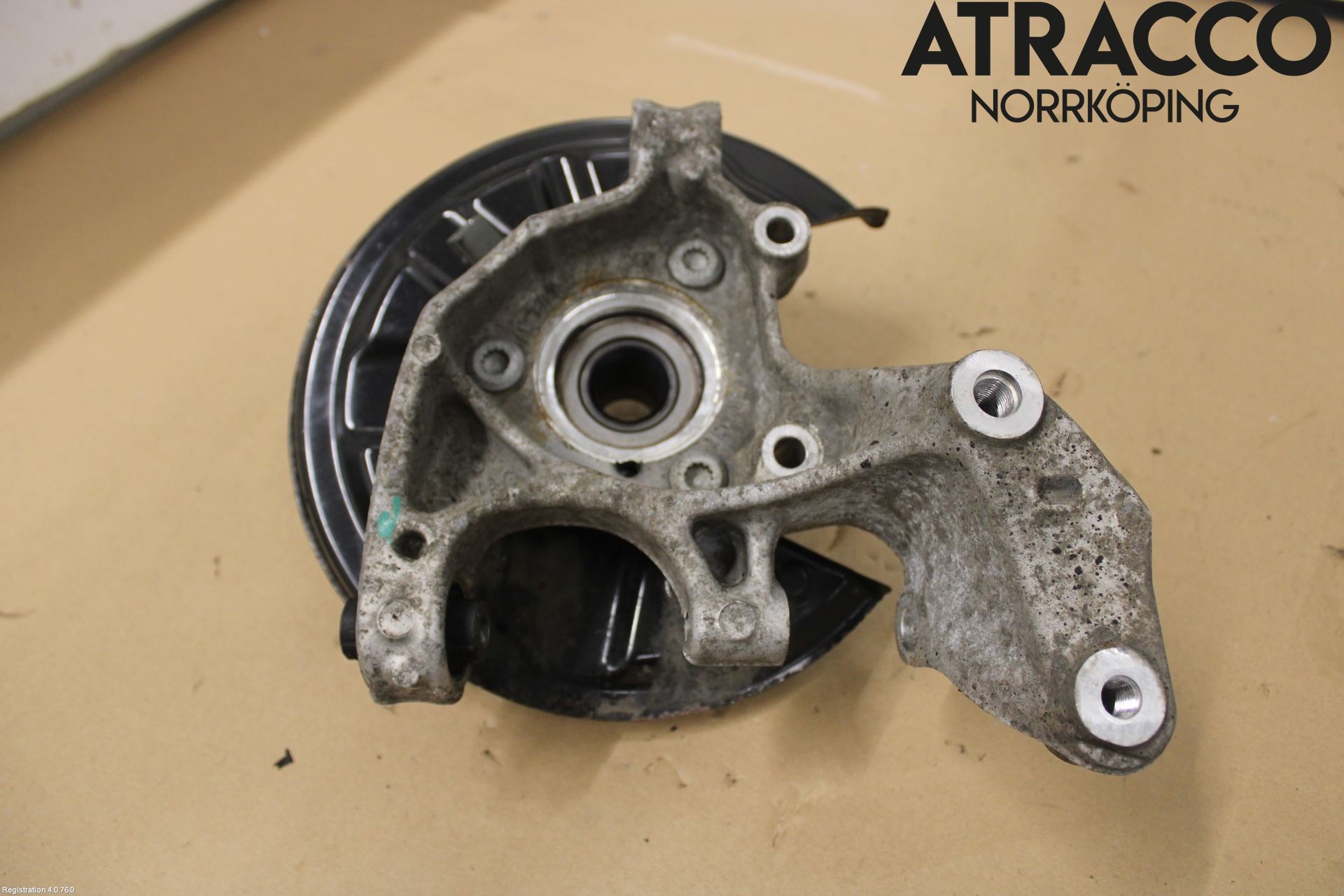 Audi Q2/SQ2 17- Hjullagerhus-Spindel Vä B