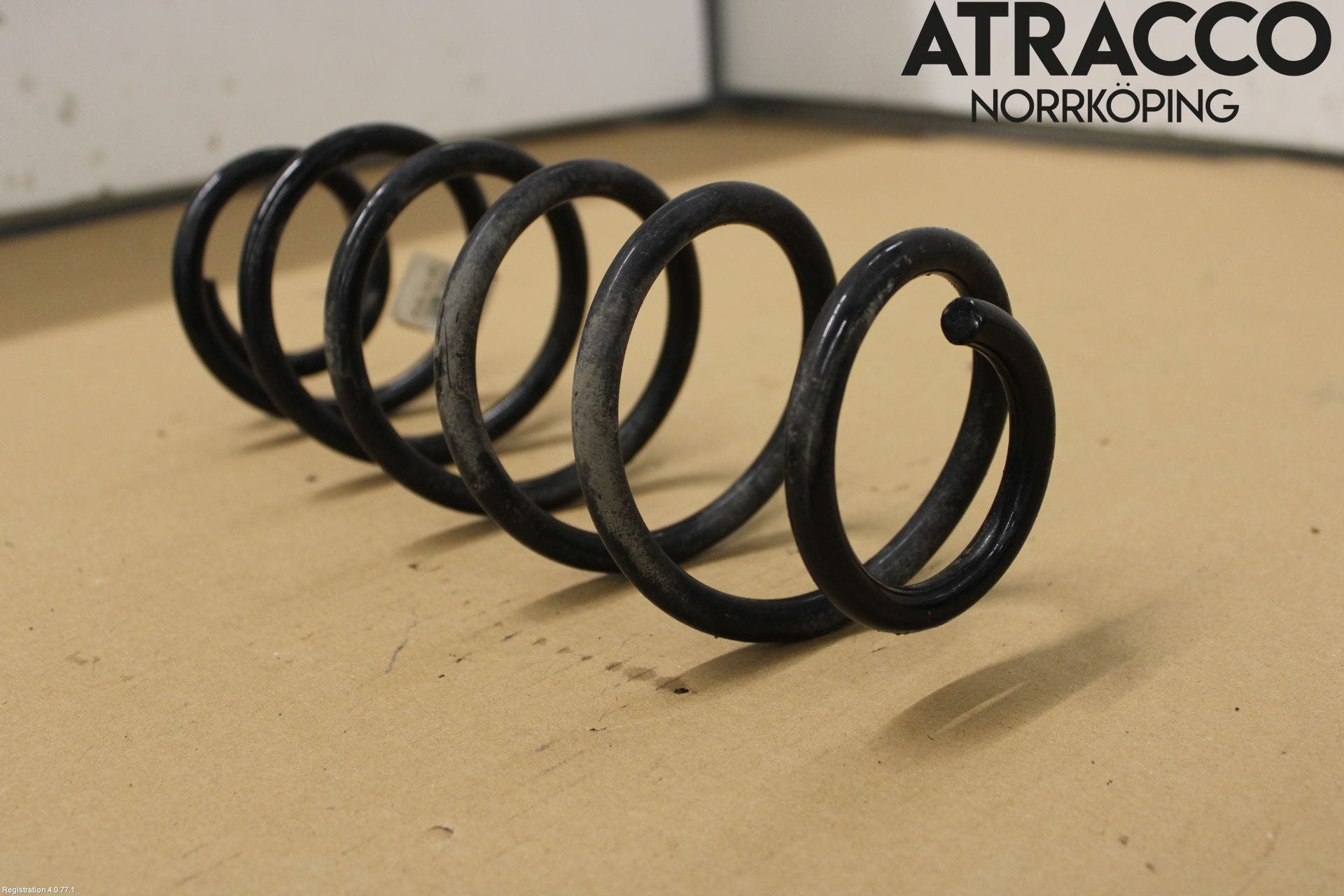 Volkswagen VW POLO VI 18->> Fjäder Bak