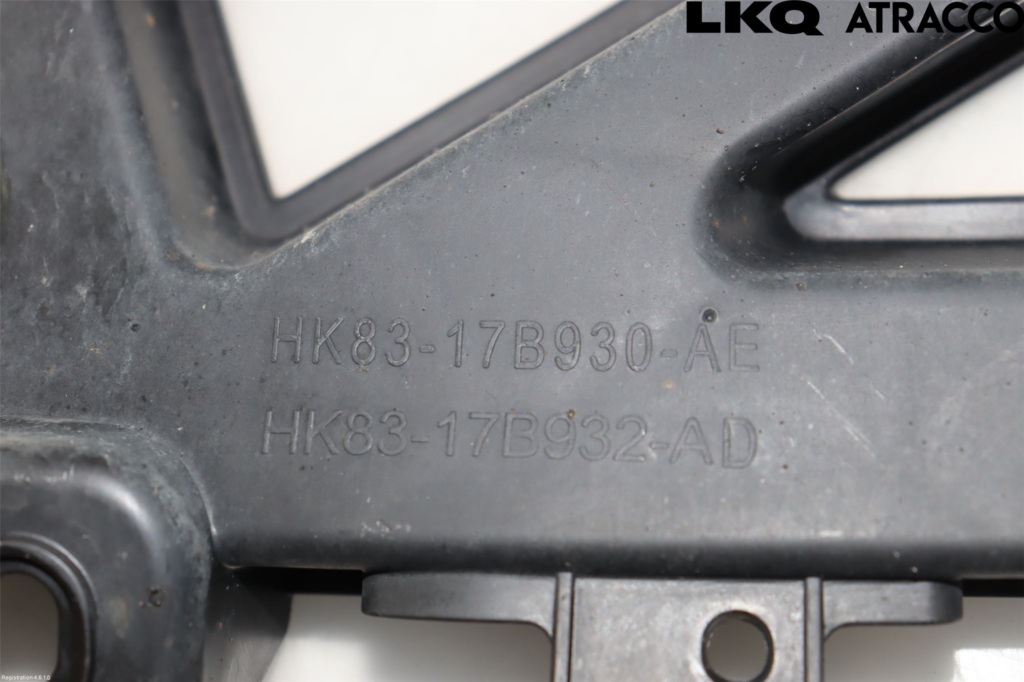 Jaguar F-PACE Stötfångarfäste Bak Hö