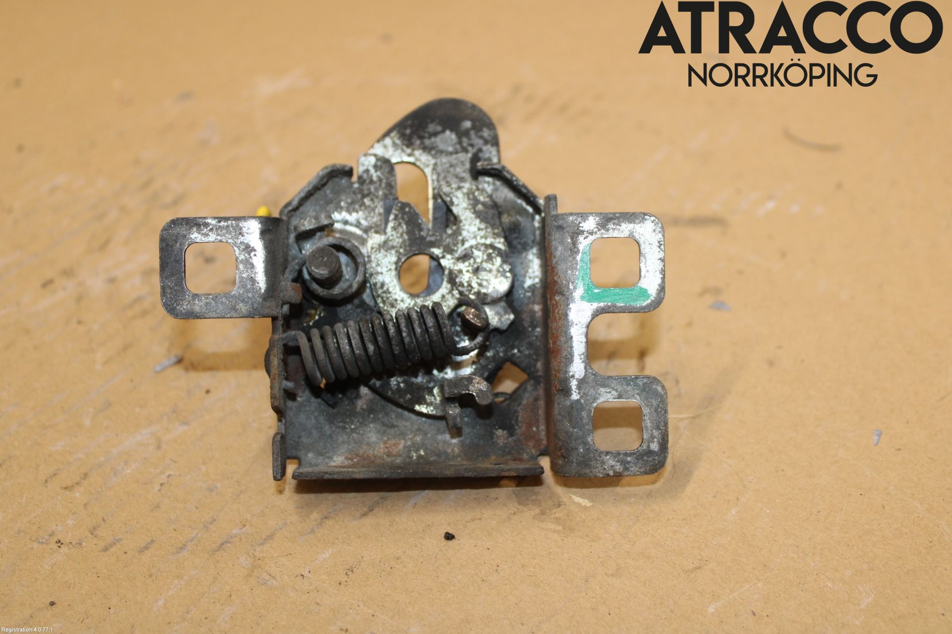 Alfa GIULIETTA Huvlås