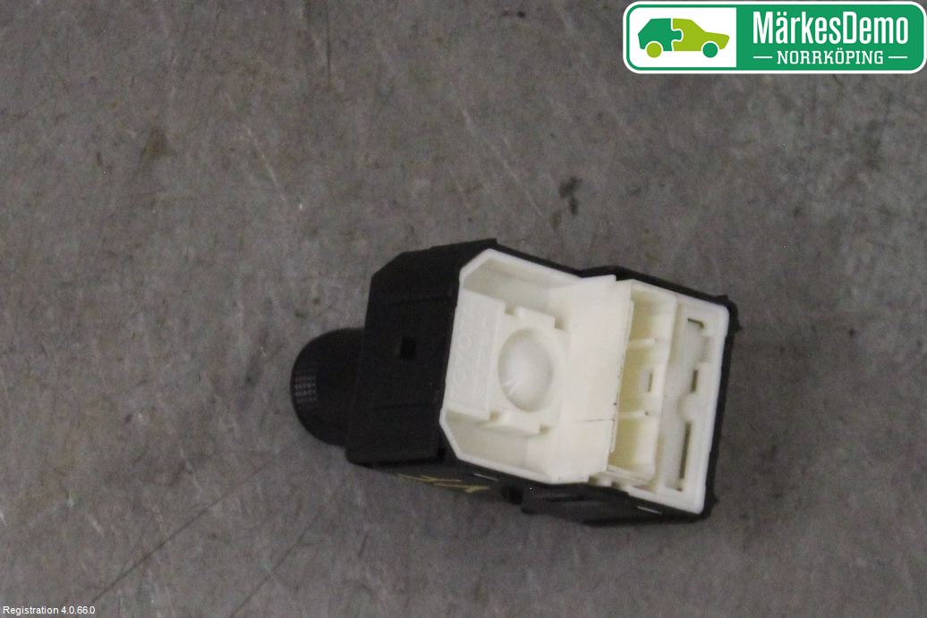 Toyota C-HR 16-23 Strömställare Spegel