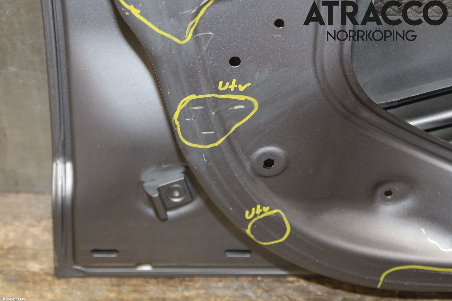 BMW X3 E83     03-10 Dörr Fram Vänster