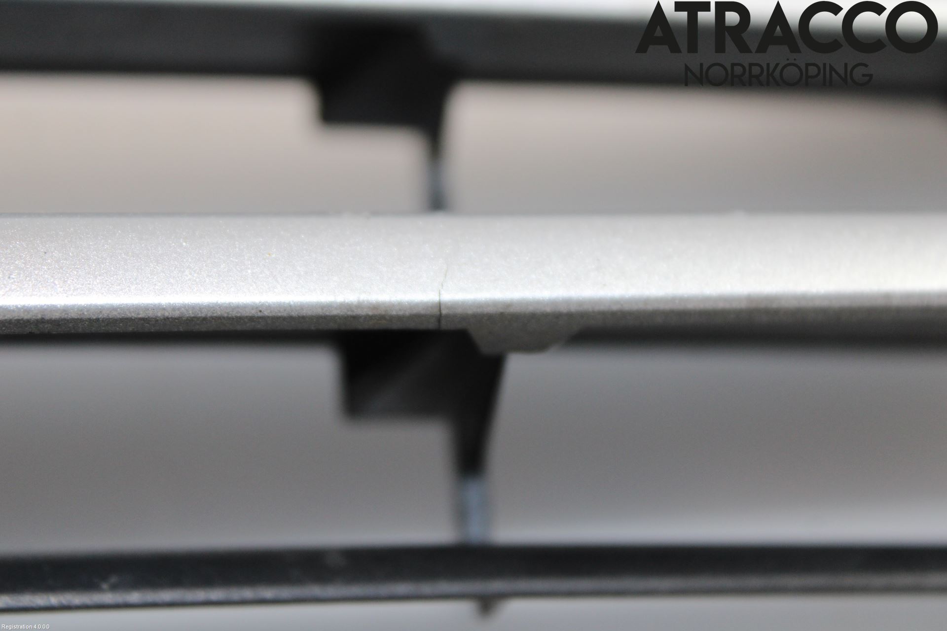 Volkswagen VW GOLF IV 98-06 Grill Komp