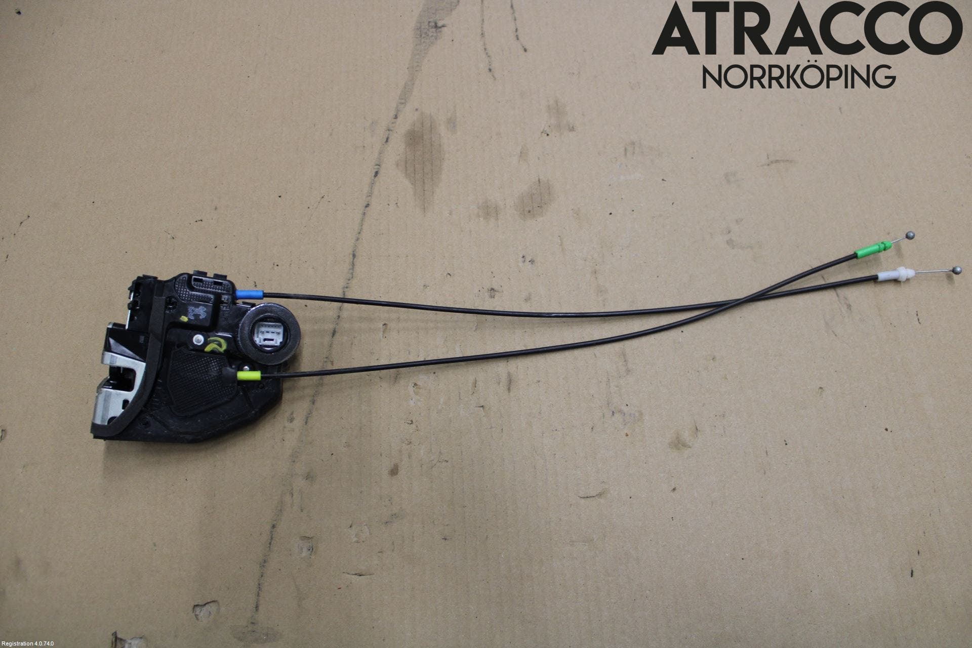 Toyota AURIS 10-12 Låskista-Dörrlås