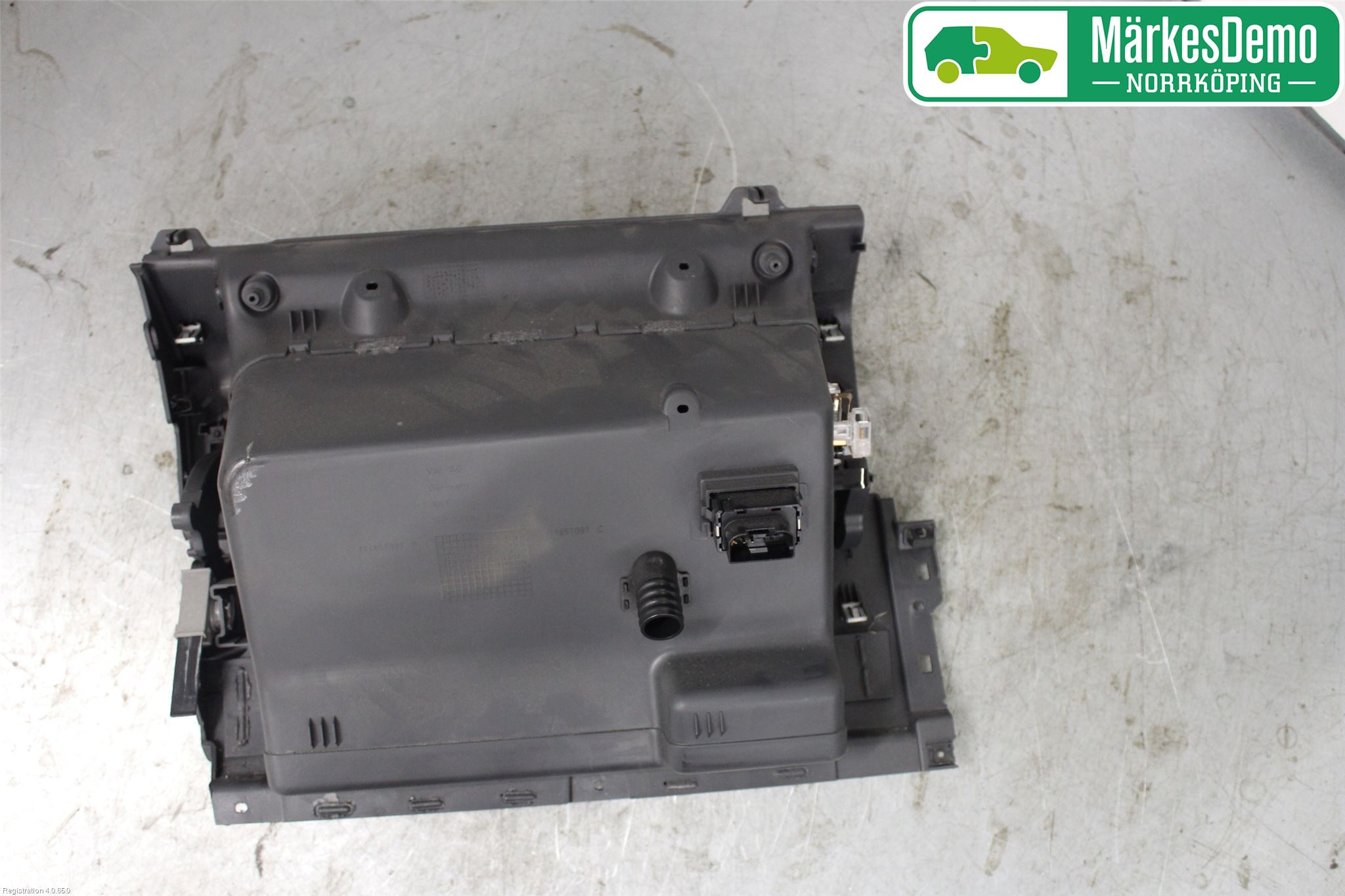 Volkswagen VW TOURAN 03-10 Handskfack