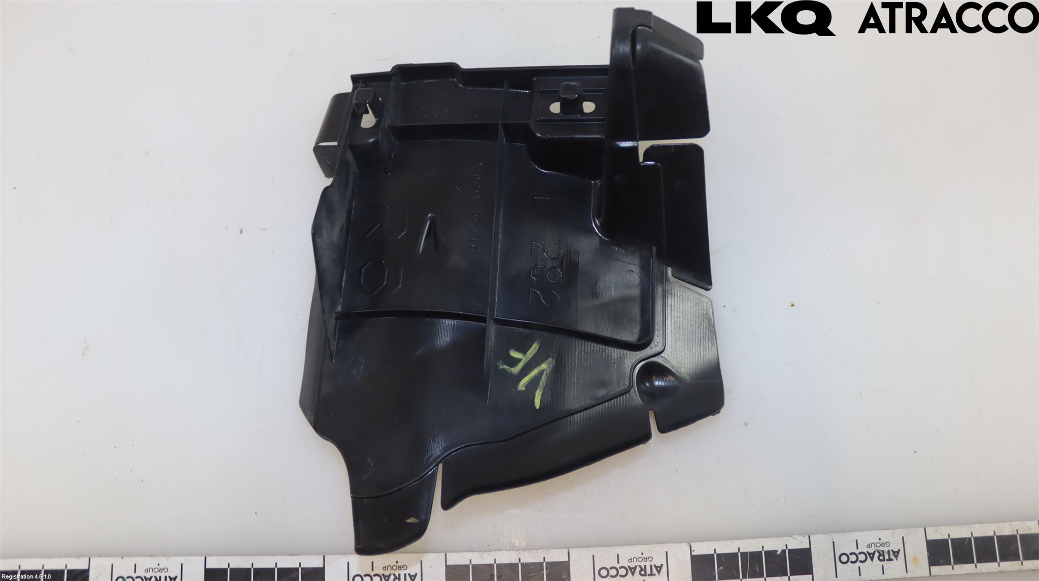 Toyota CAMRY 19-24 Deflektor Plåt-Plast Kylning