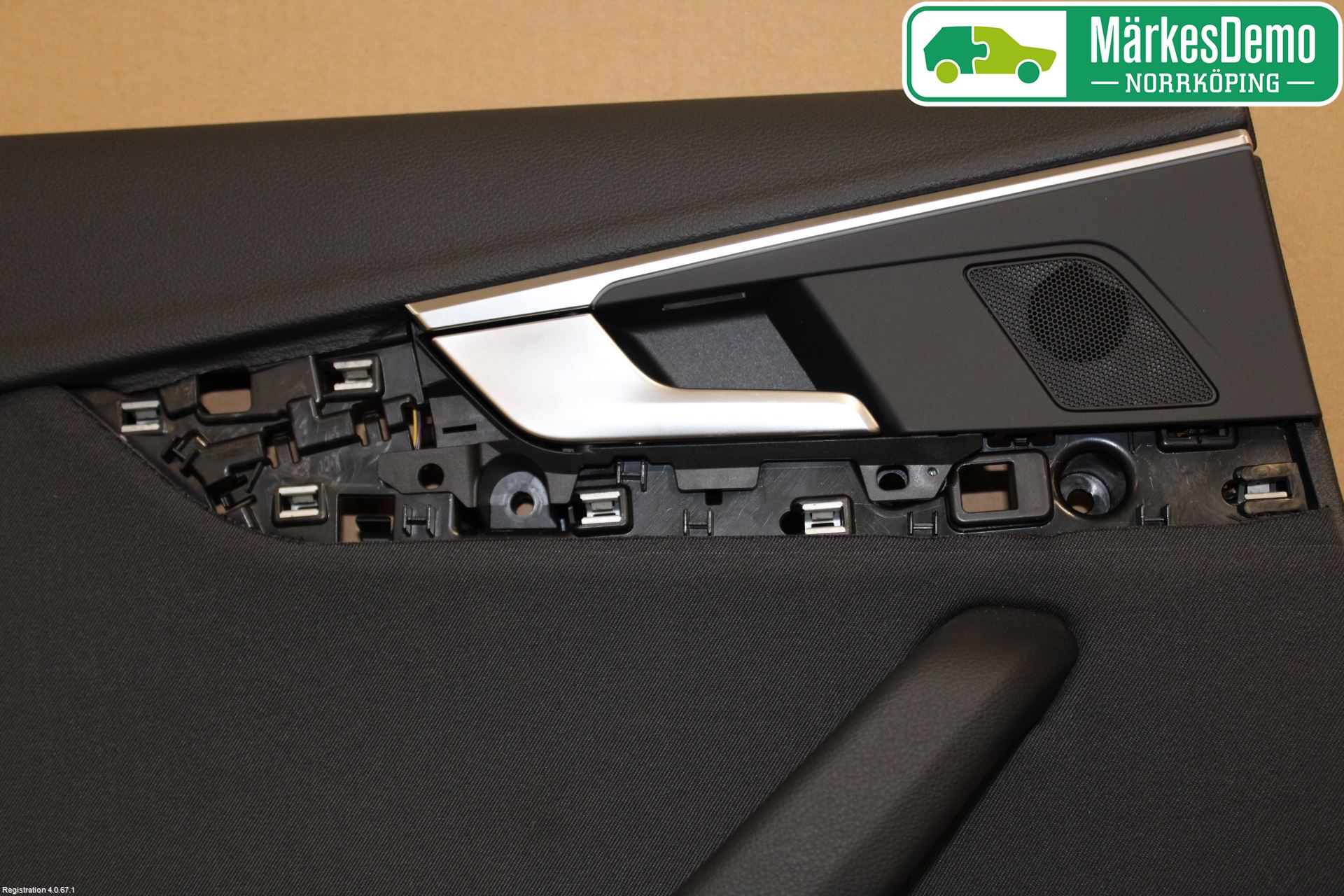 Audi A4/S4 B9 16-19 Dörrklädsel Vä