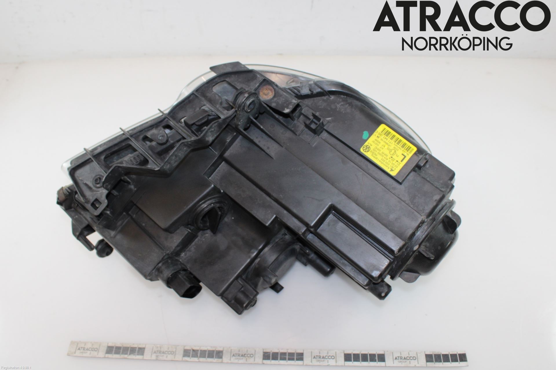 Volkswagen VW TOURAN 03-10 Strålkastare Vänster