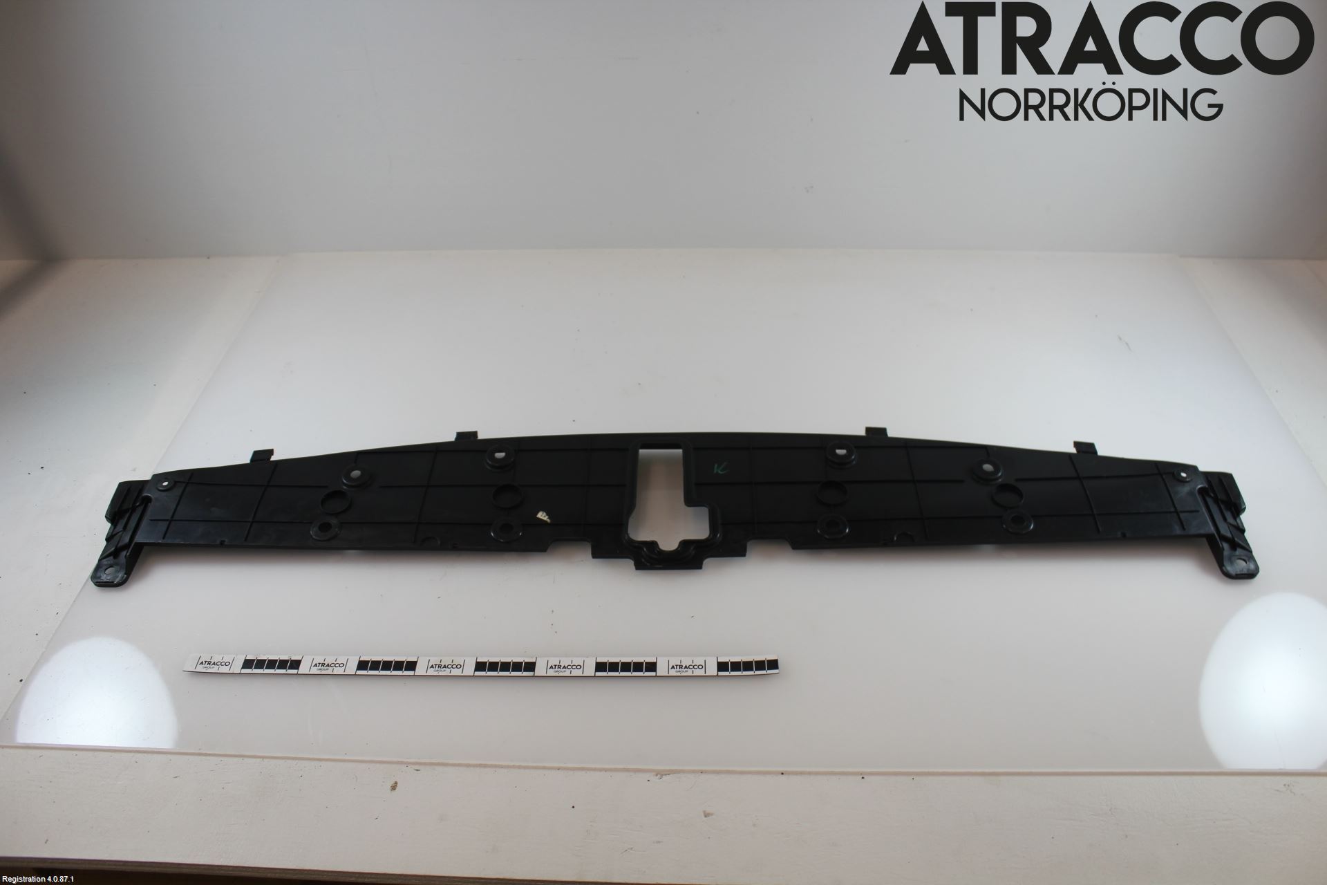 MG ZS EV 20- Täckplast Front