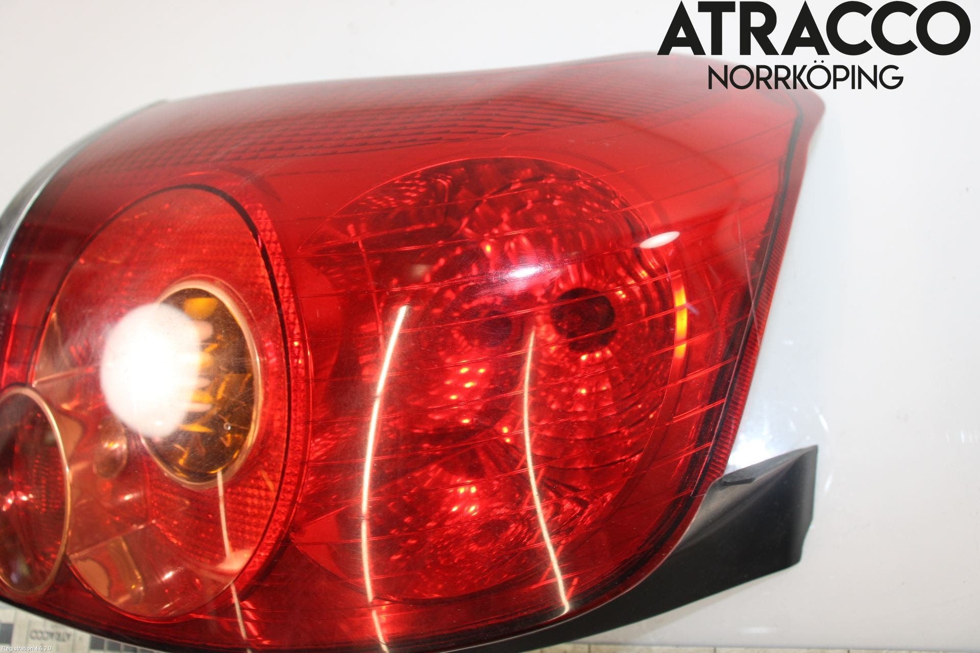 Toyota AVENSIS 03-06 Bakljus Vänster