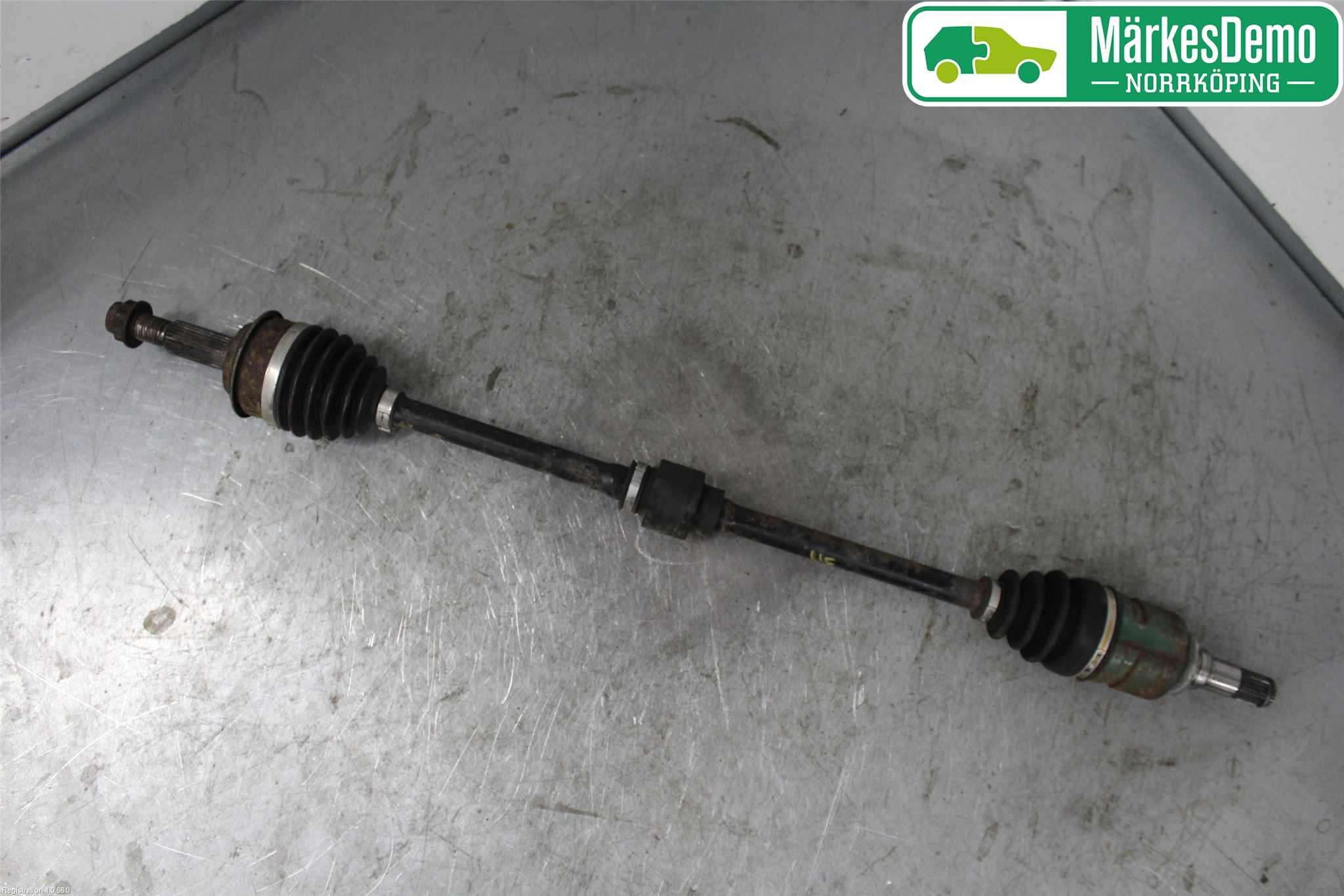 Toyota iQ Drivaxel Fram Höger