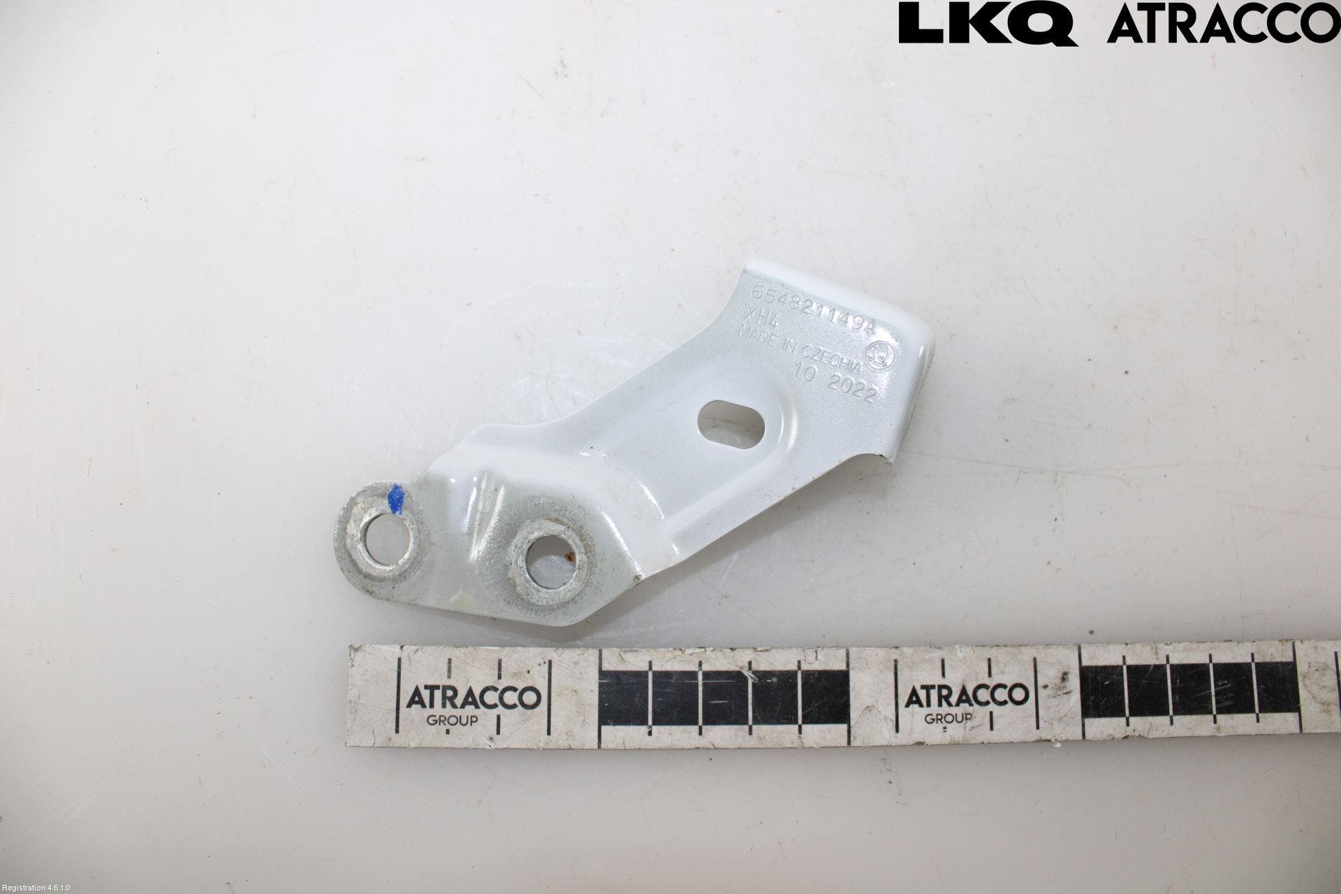 Skoda KAMIQ 20- Skärmfäste Fram Vä