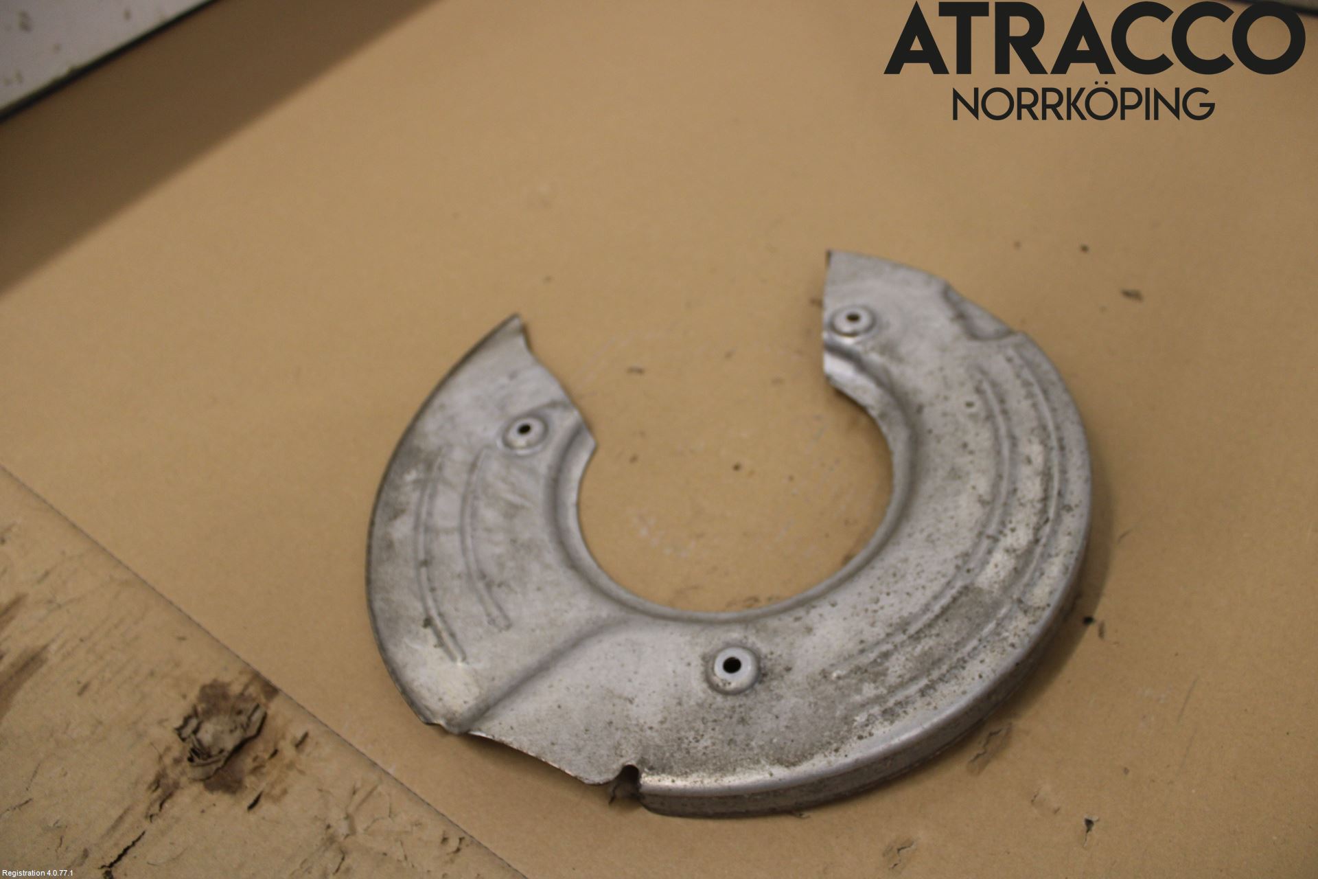 Jaguar E-PACE 17- Bromssköld Bak