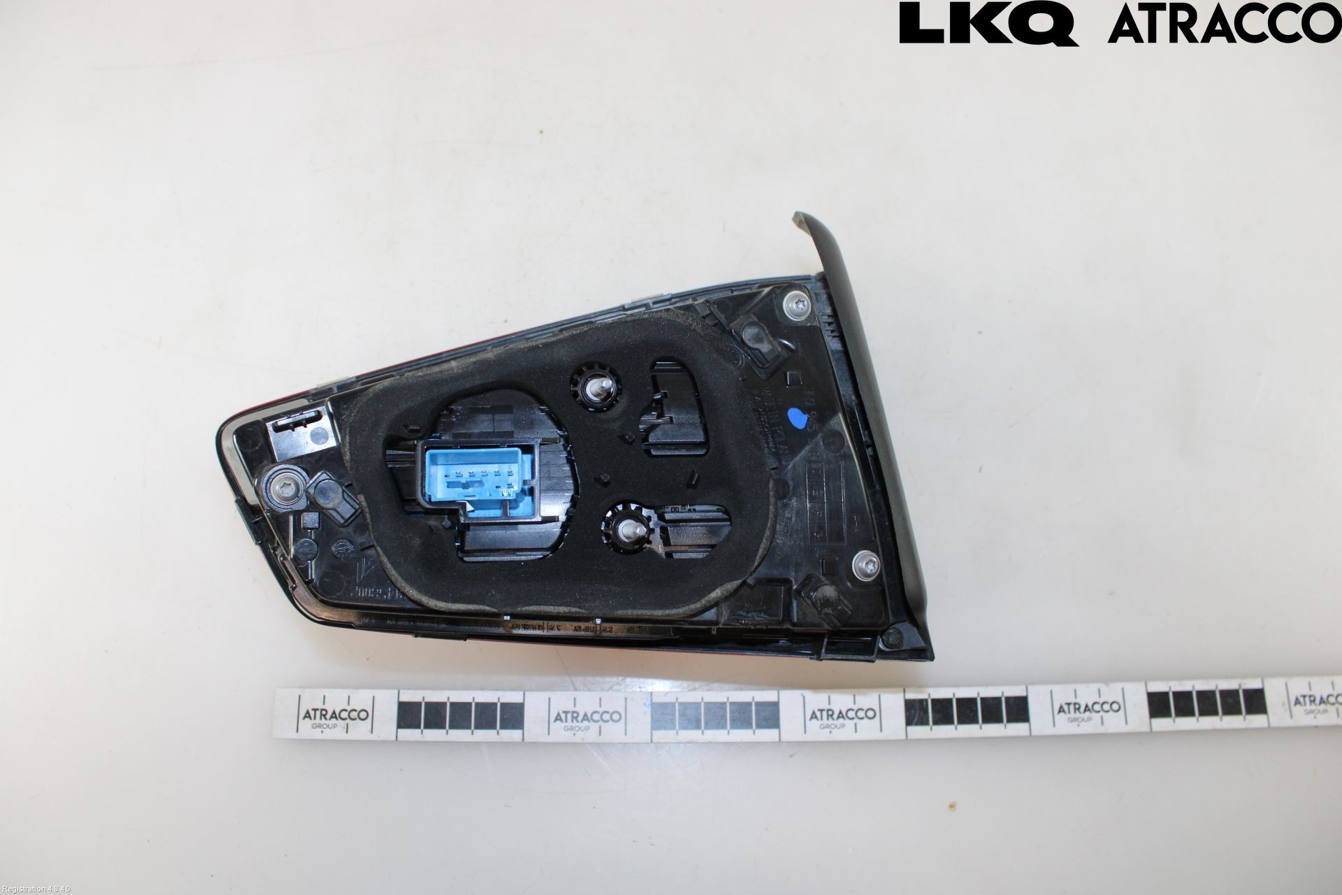 Volkswagen VW PASSAT 15-19 Bakljus Lucka Hö
