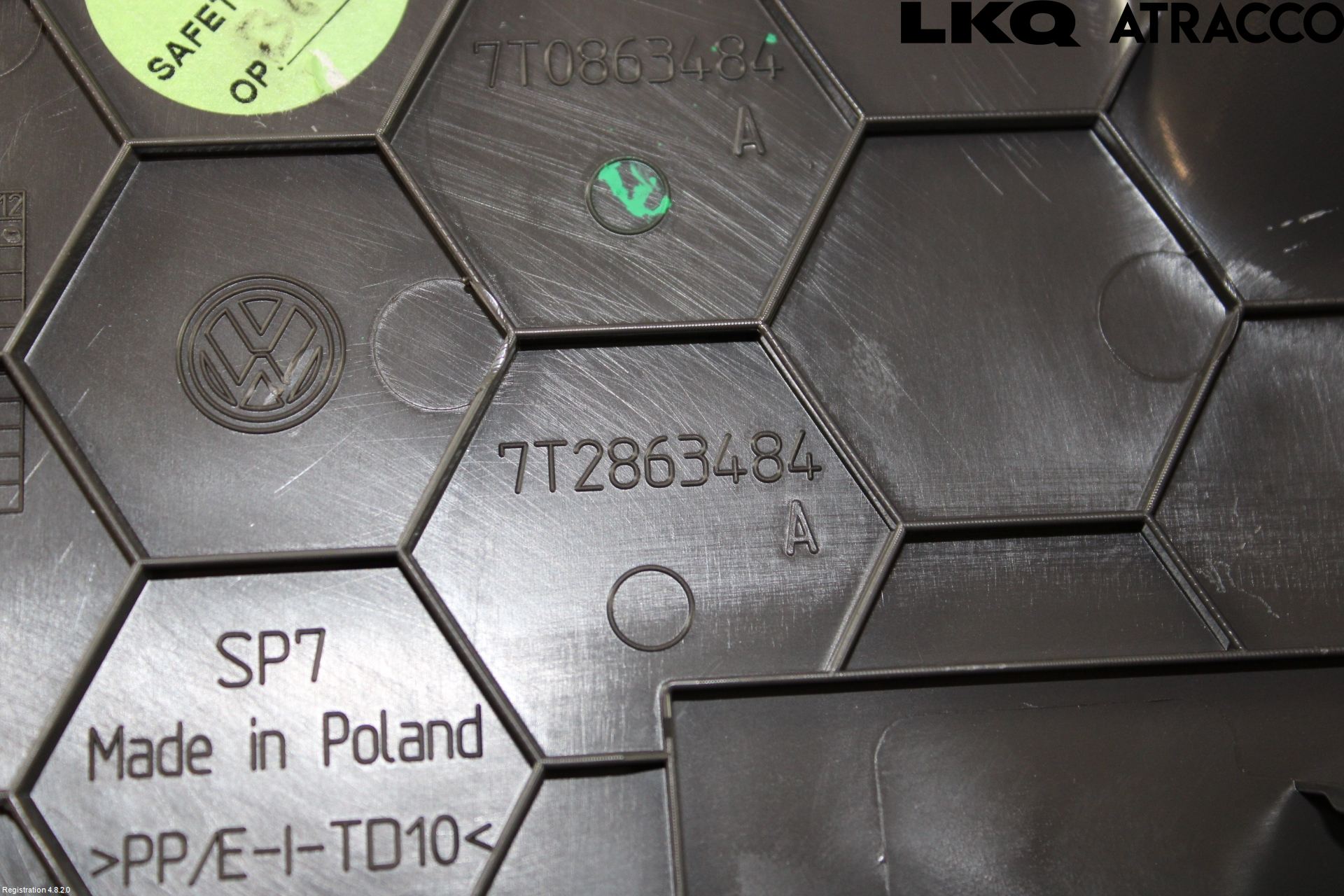 Volkswagen VW TRANSP/CARAVELLE (T7) 22-24 Inr Plastd A-B-C Stolpe