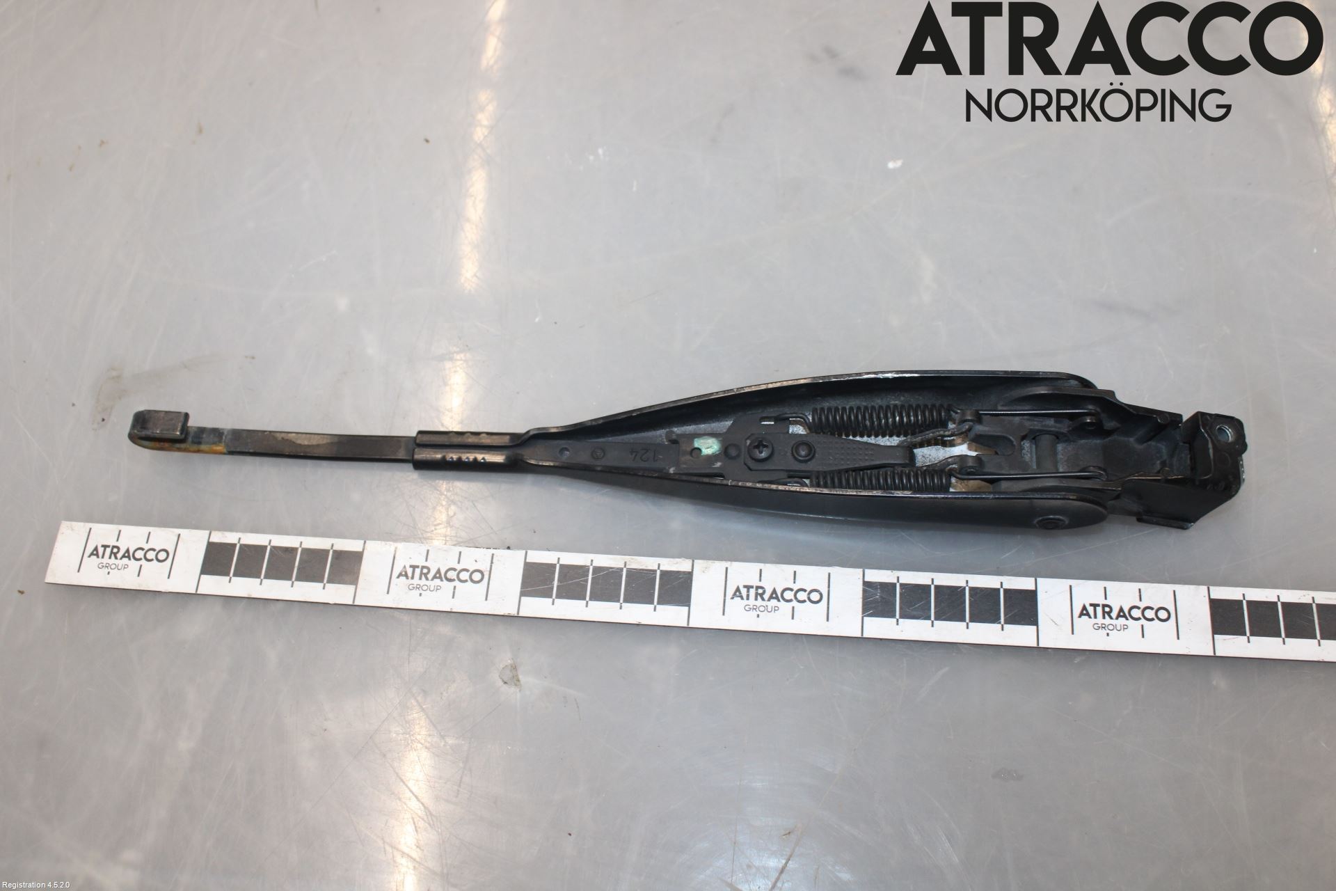 Mercedes-Benz MB 200-500  (W124) 86-96 Torkararm Armar Vindruta
