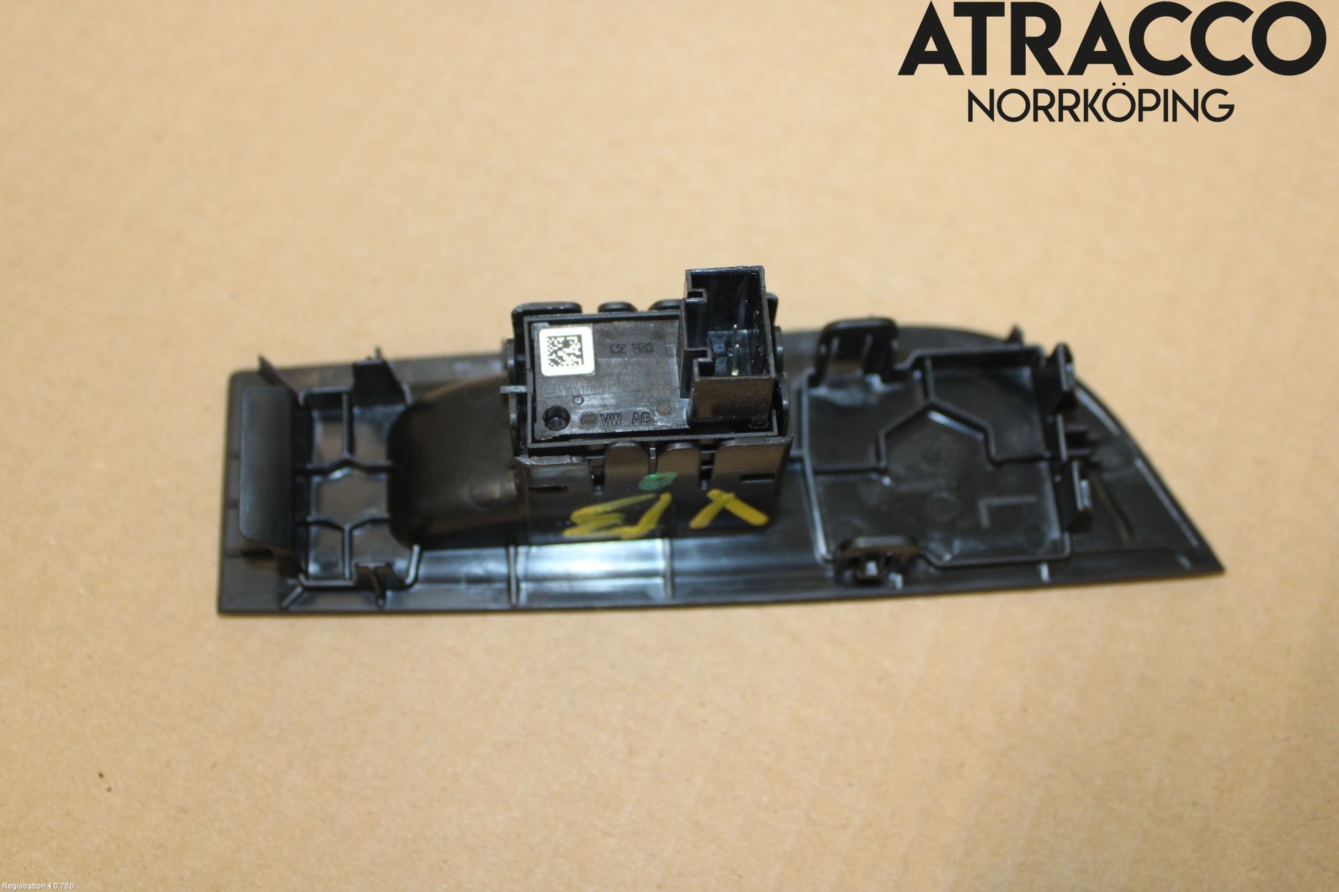 Skoda KAMIQ 20- Strömställare Elhiss