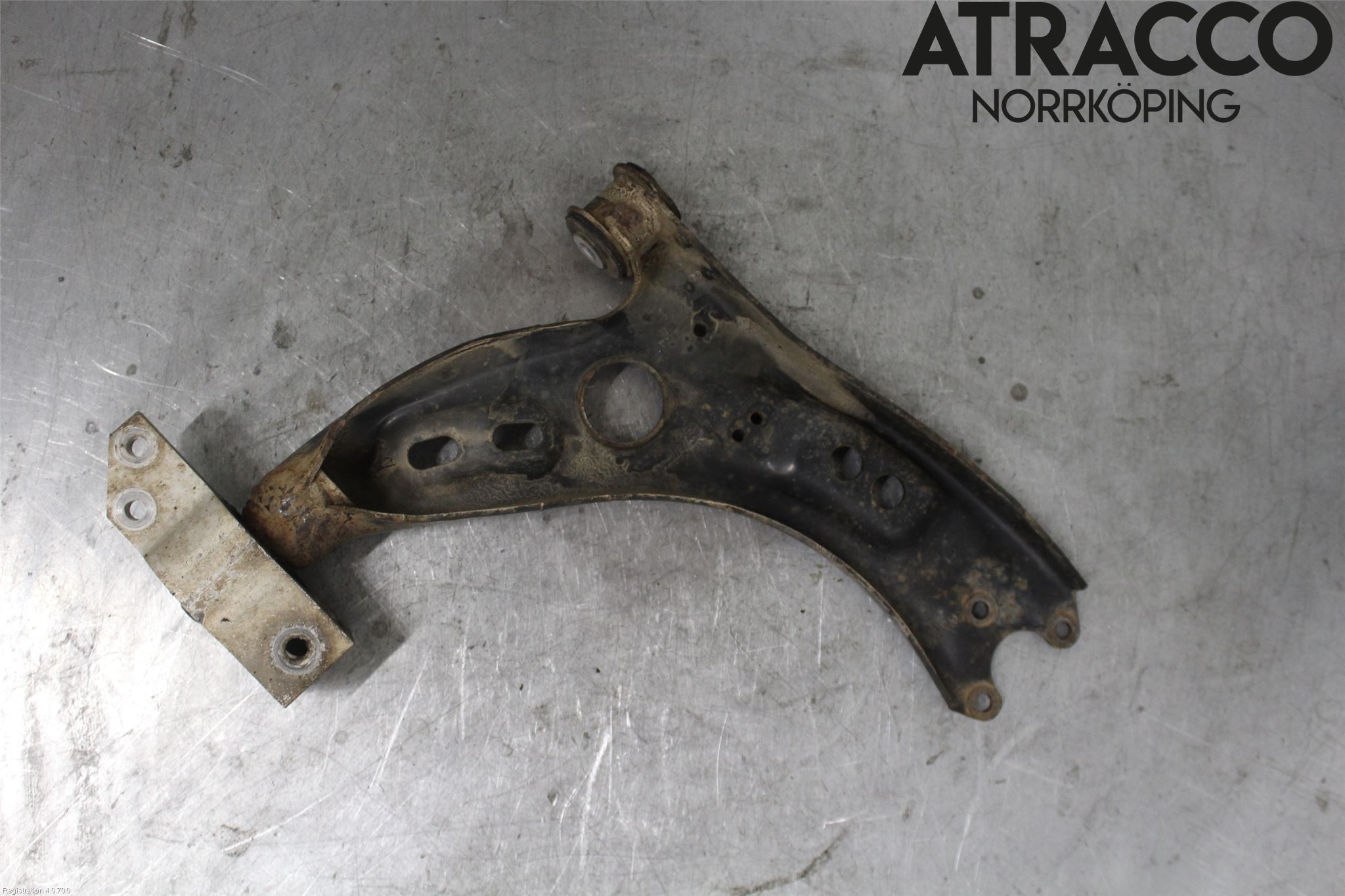 Volkswagen VW PASSAT 11-14 Bärarm Fram Undre Vä