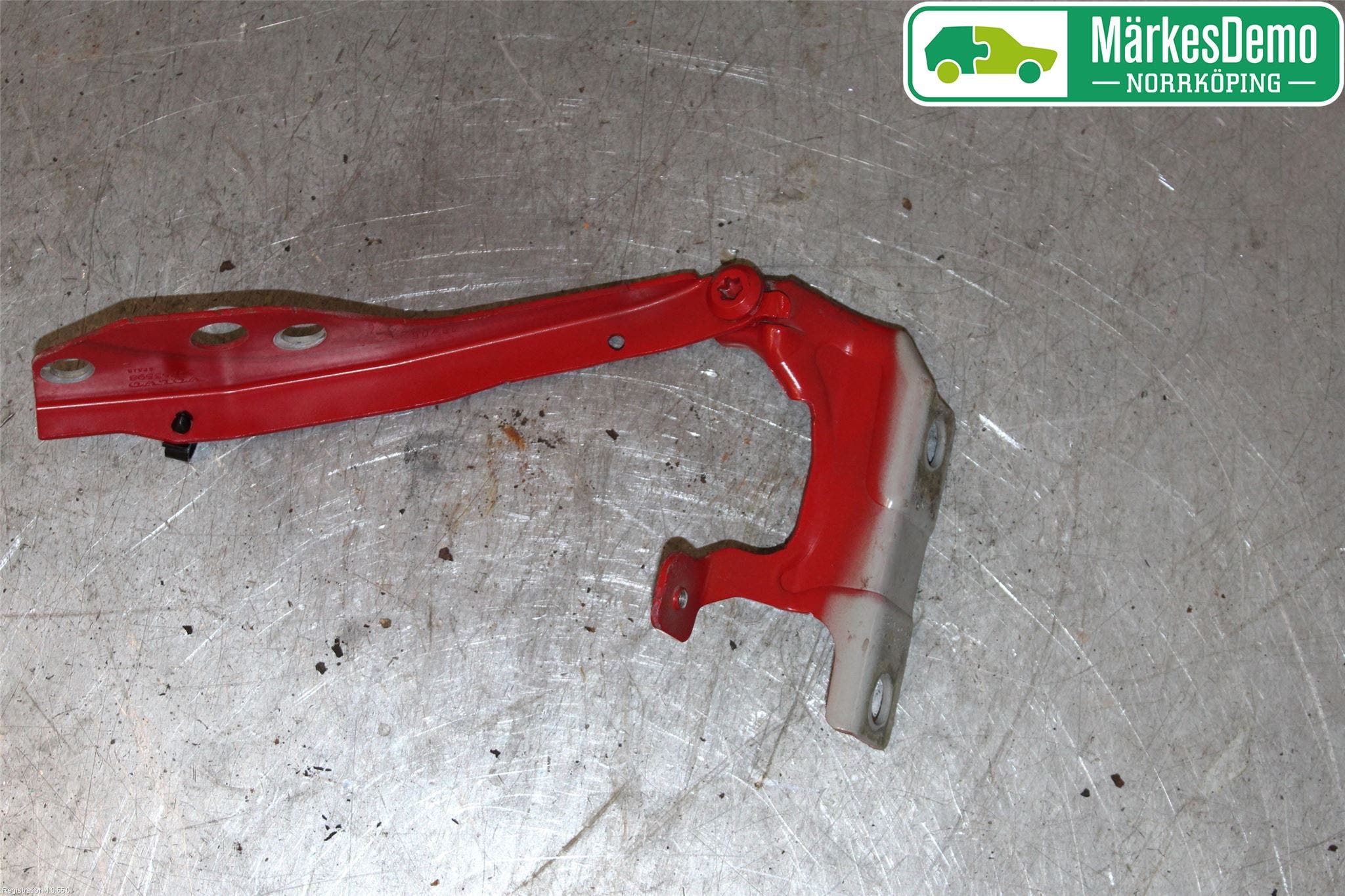 Volvo V50 04-07 Huvgångjärn