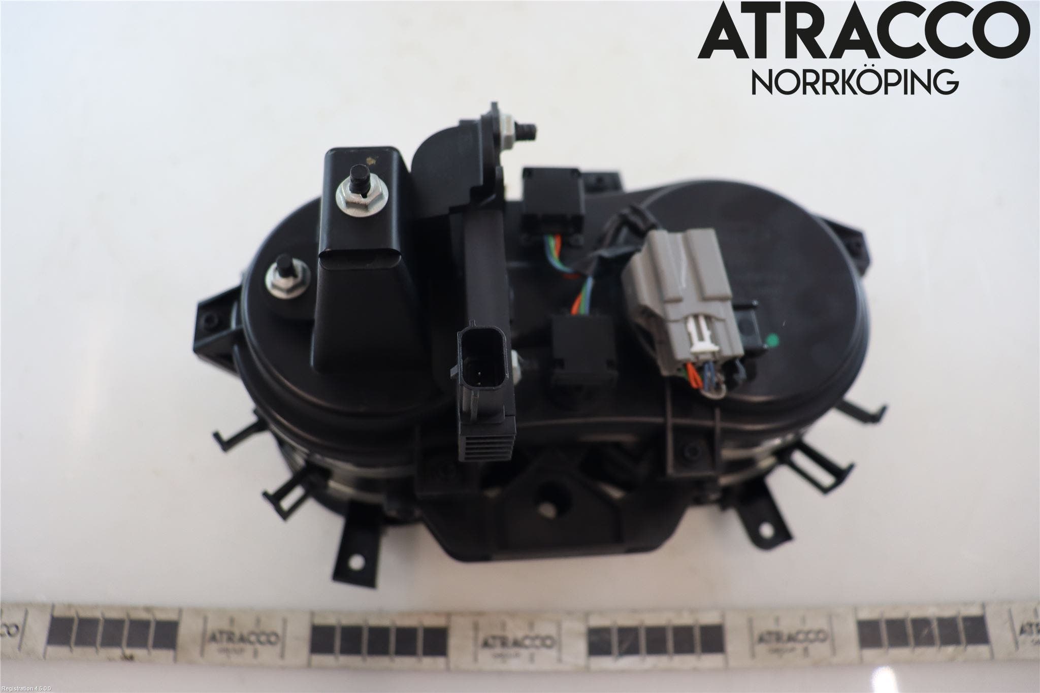 Ford MUSTANG VI 15-22 Mugghållare