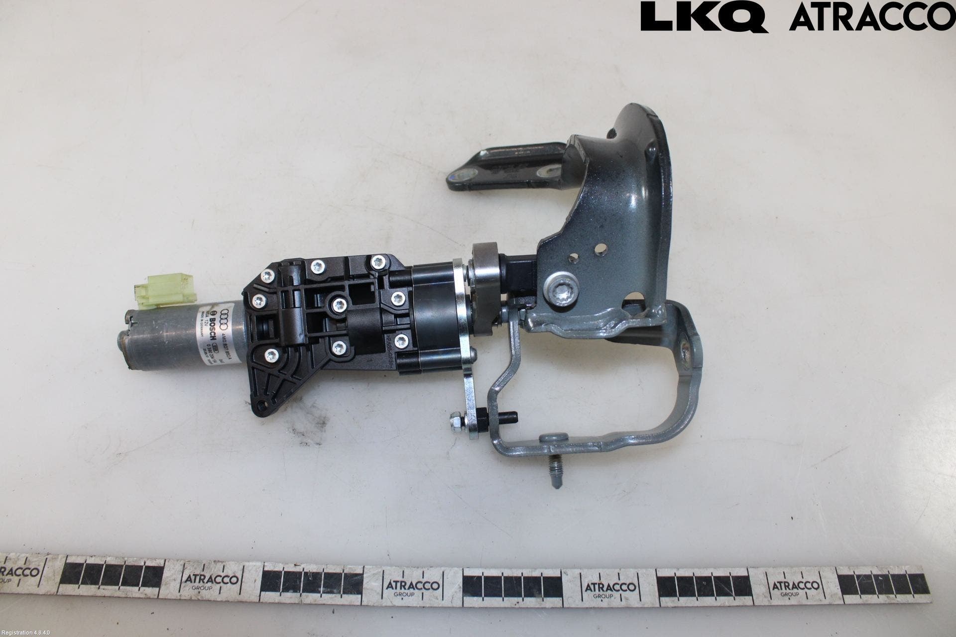 Audi Q7/SQ7 Bakluckegångjärn Hö