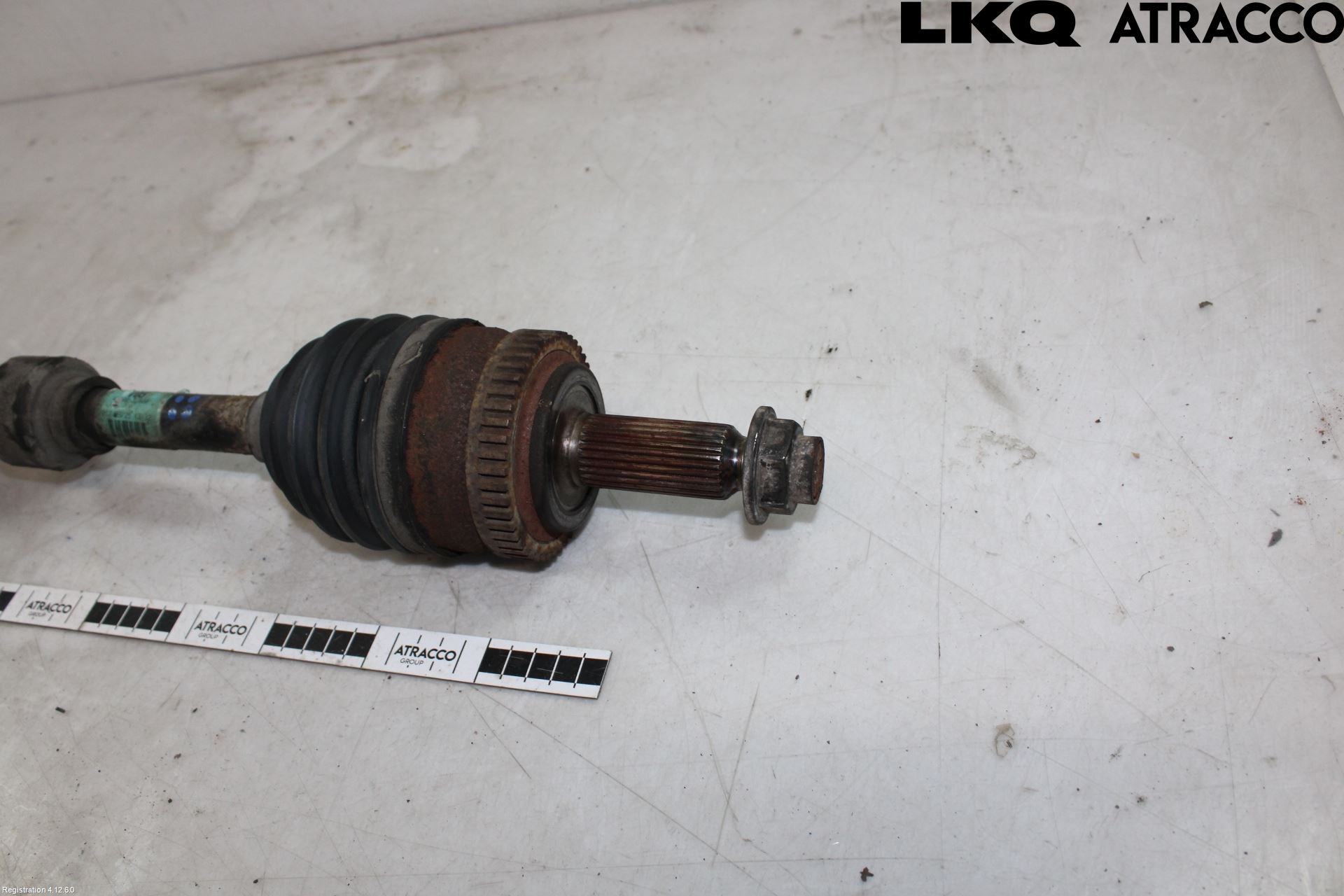 Hyundai i40 08-15 Drivaxel Fram Vänster