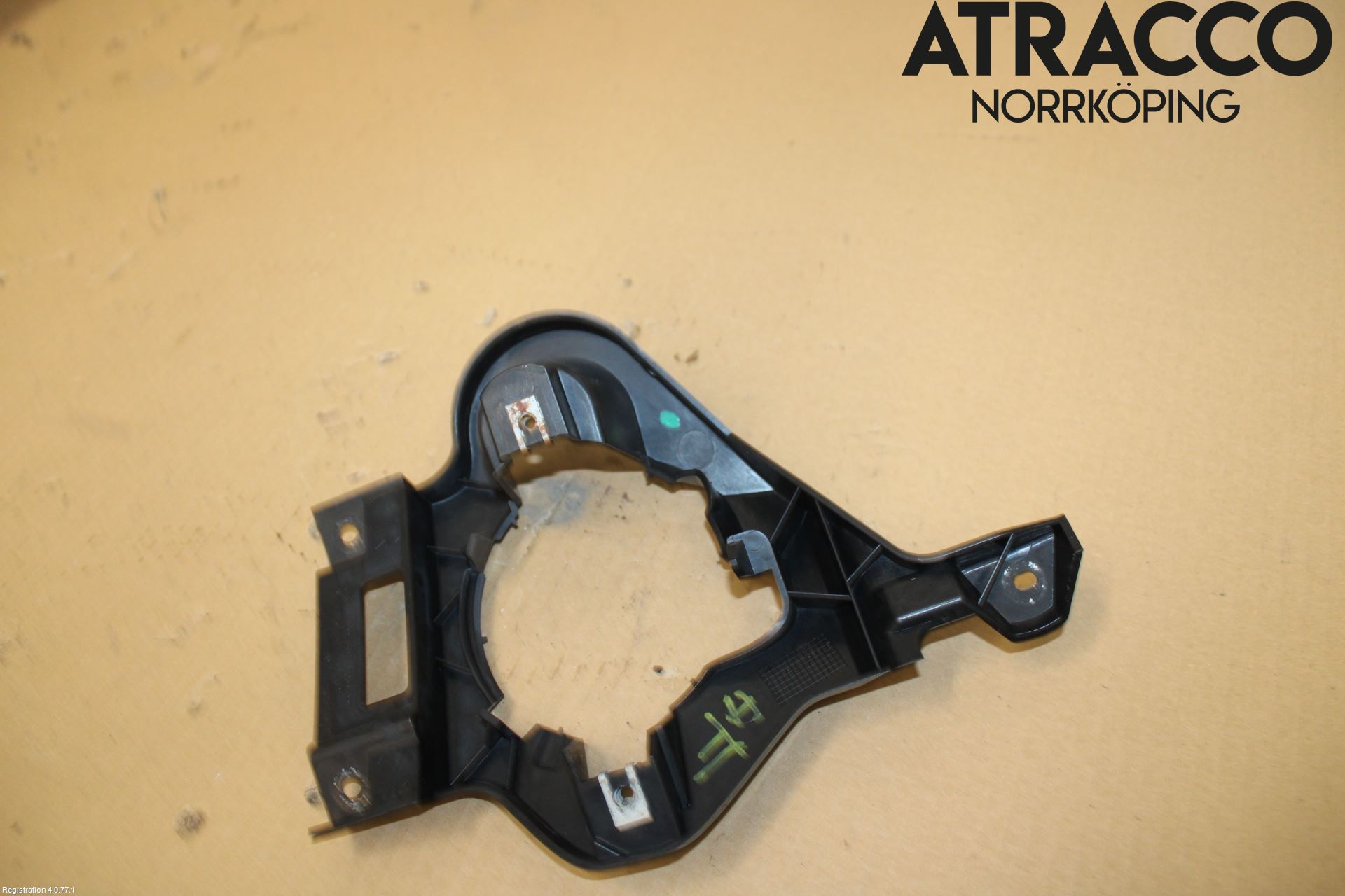 BMW 1 E87/81 5D/3D 03-11 Dimljussarg Fram