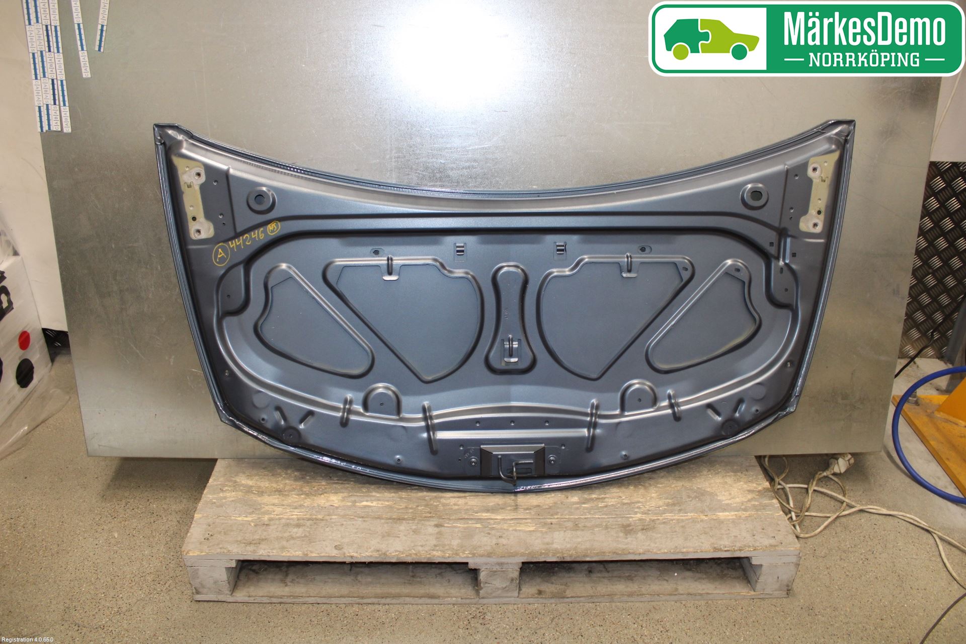 Renault CLIO III  06-09 Huv Fram