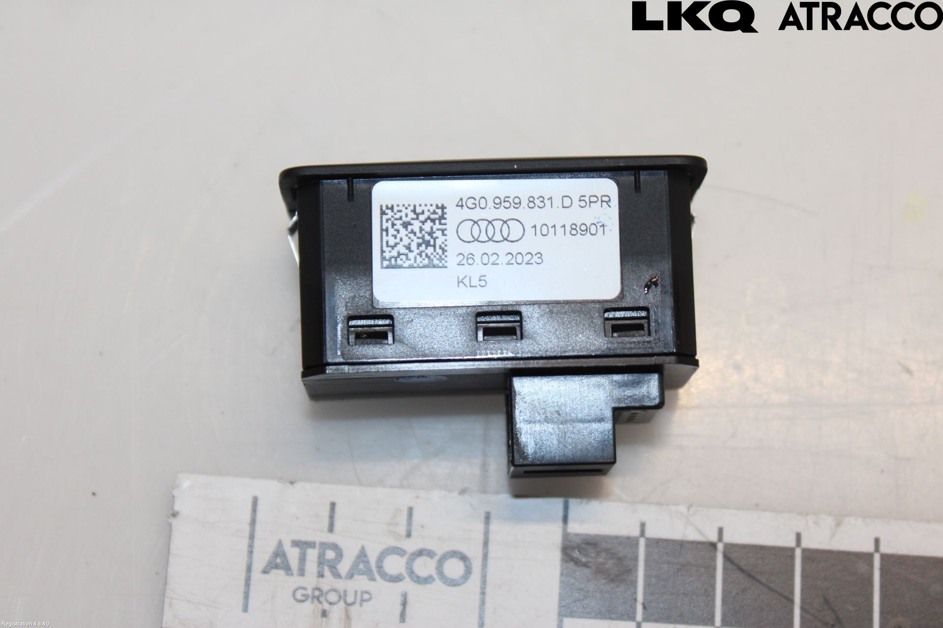 Audi A4/S4 B9 20- Strömställare Baklucka