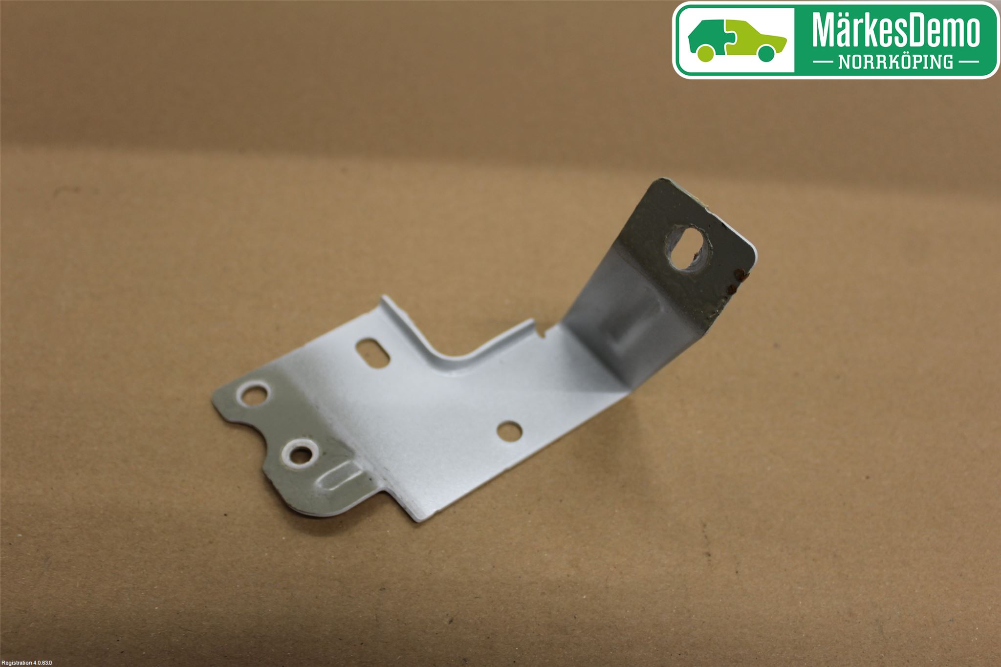 Jaguar I-PACE 18- Stötfångarfäste Bak Hö