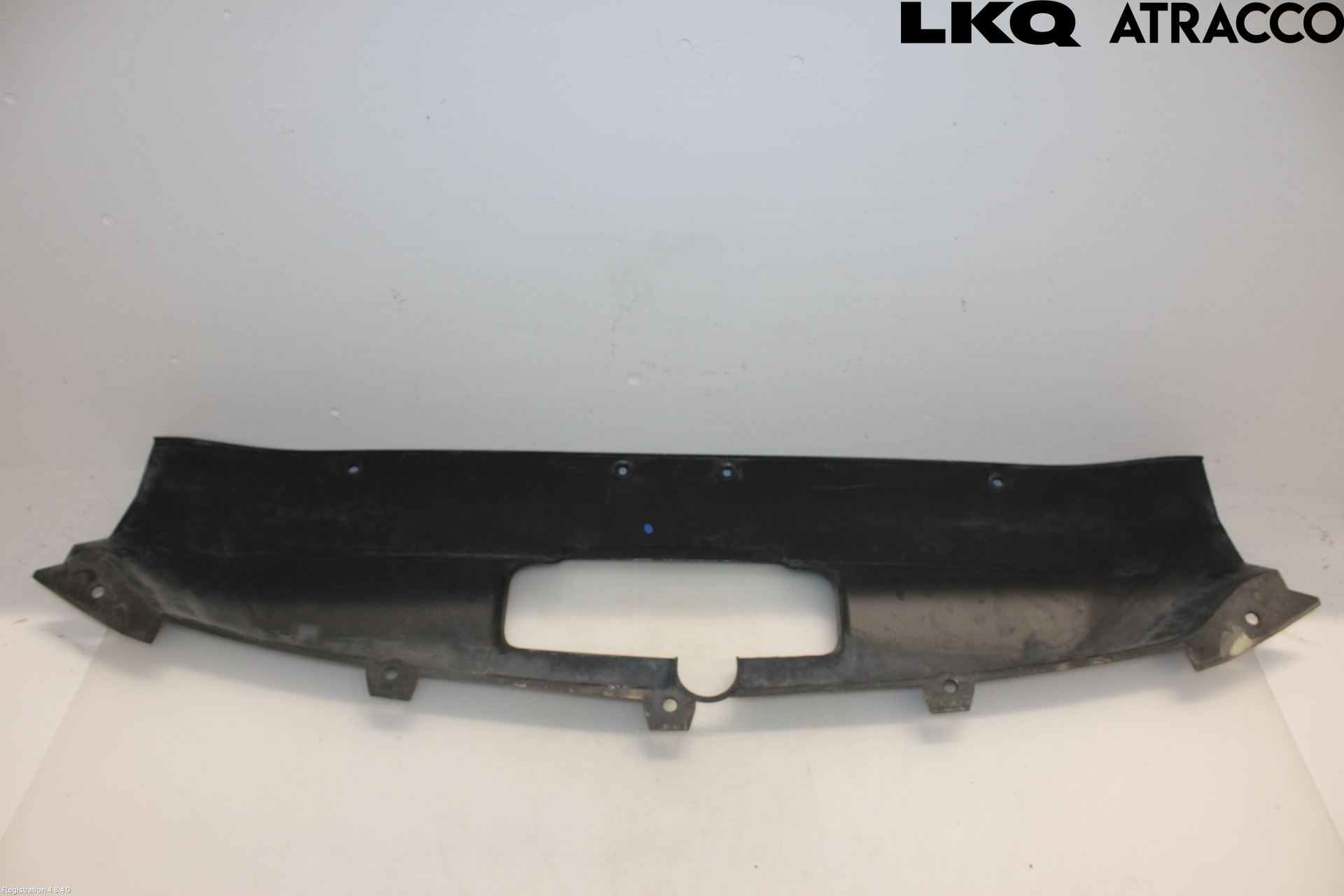 Cadillac ESCALADE Täckplast Front