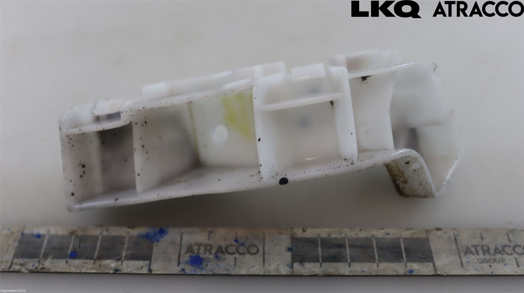 Maxus E-DELIVER3 EV30 20- Stötfångarfäste Bak Hö