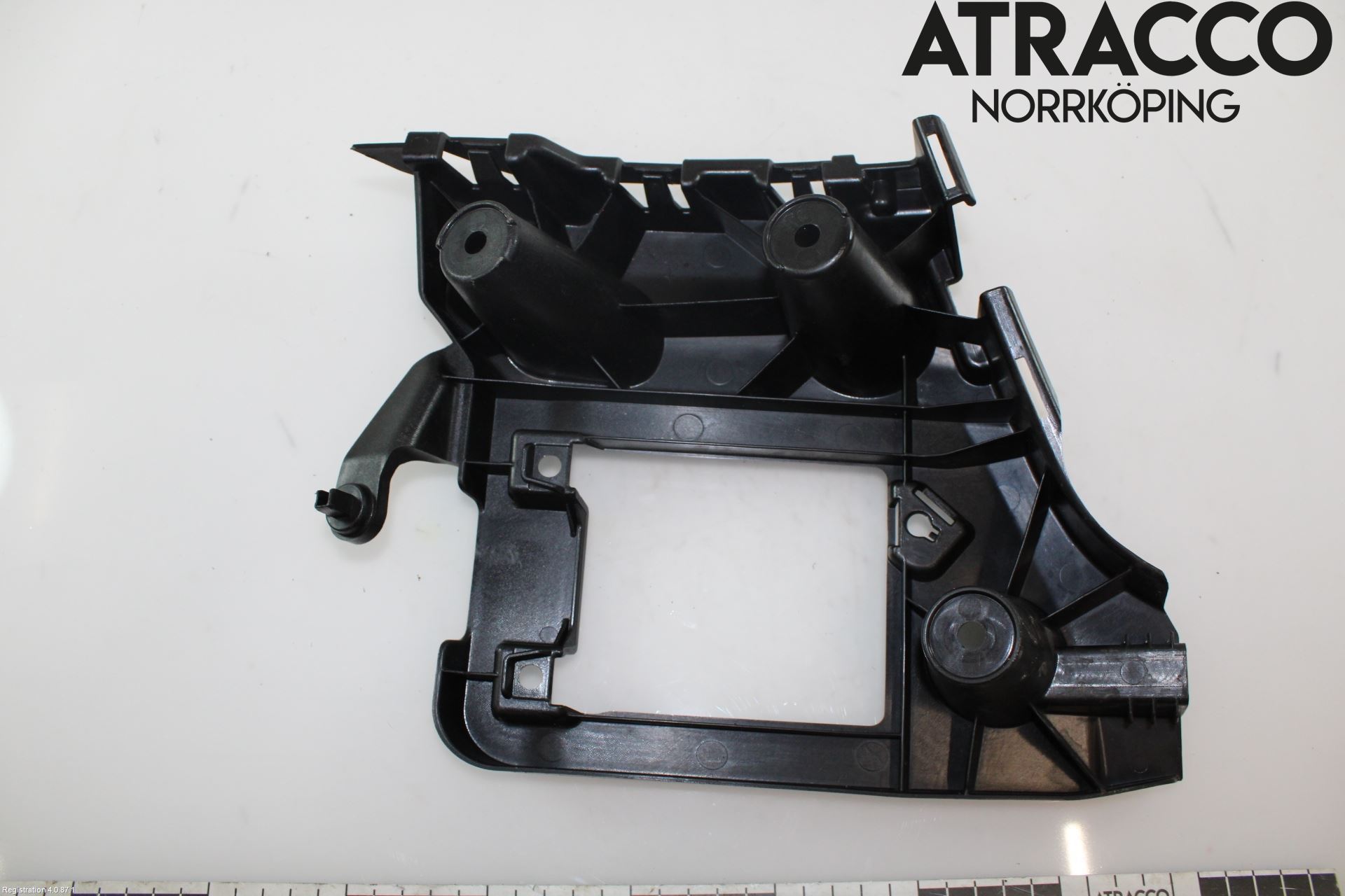 Audi A6/S6 4G 11-18 Stötfångarfäste Bak Hö
