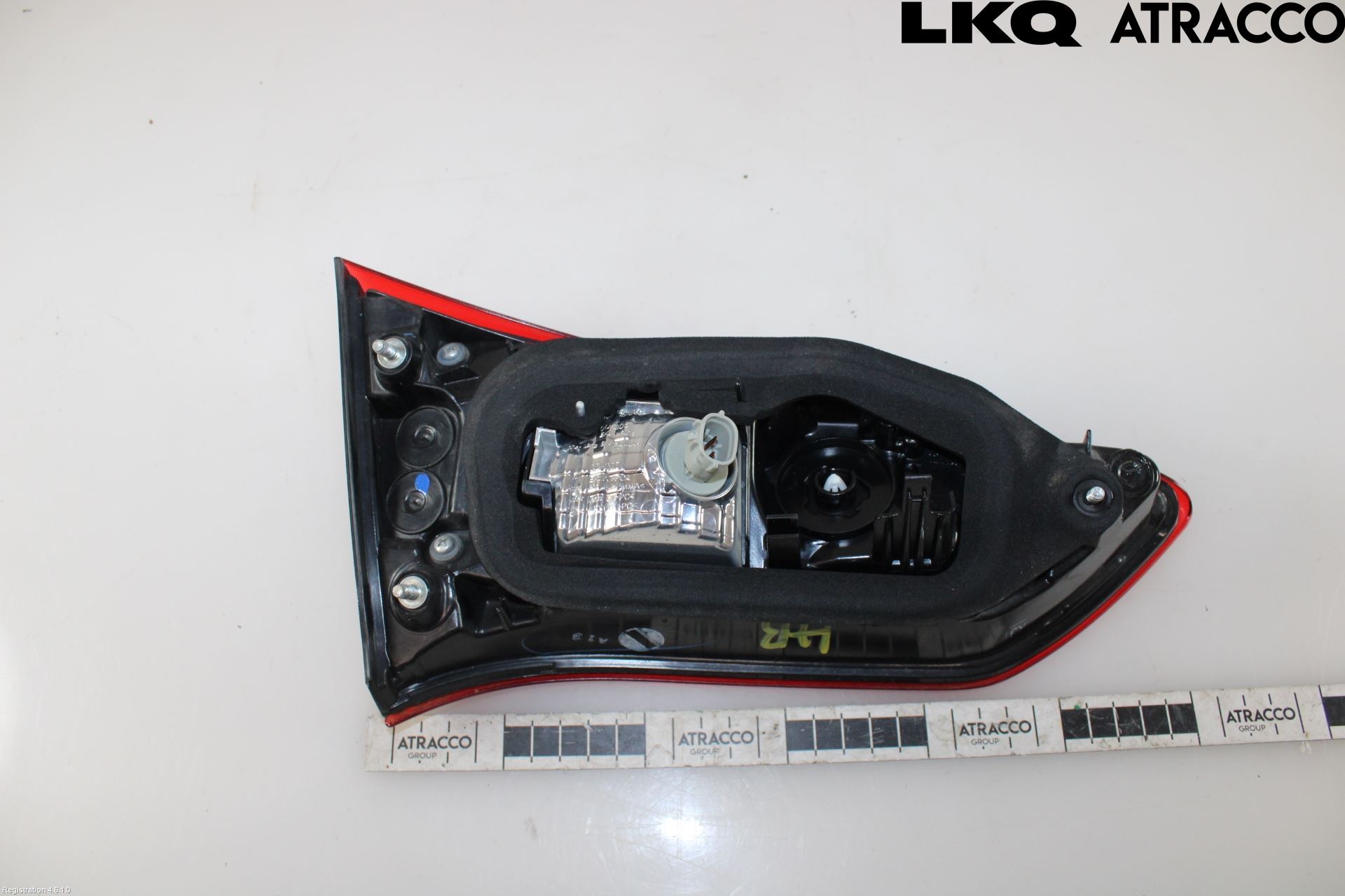 Toyota YARIS XP130 15-20 Bakljus Lucka Hö