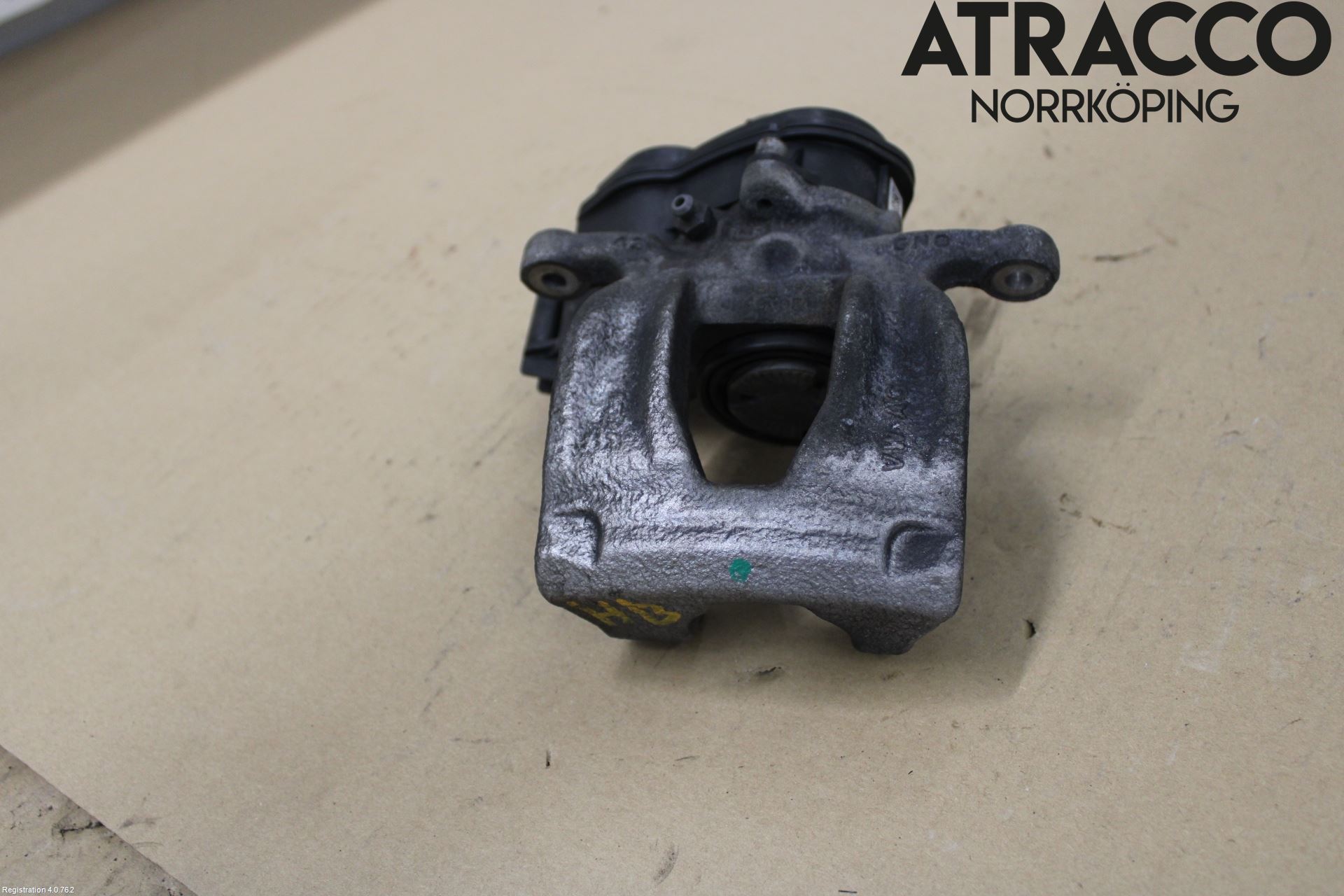 Audi A6 F2/C8 19- Bromsok Bak Höger