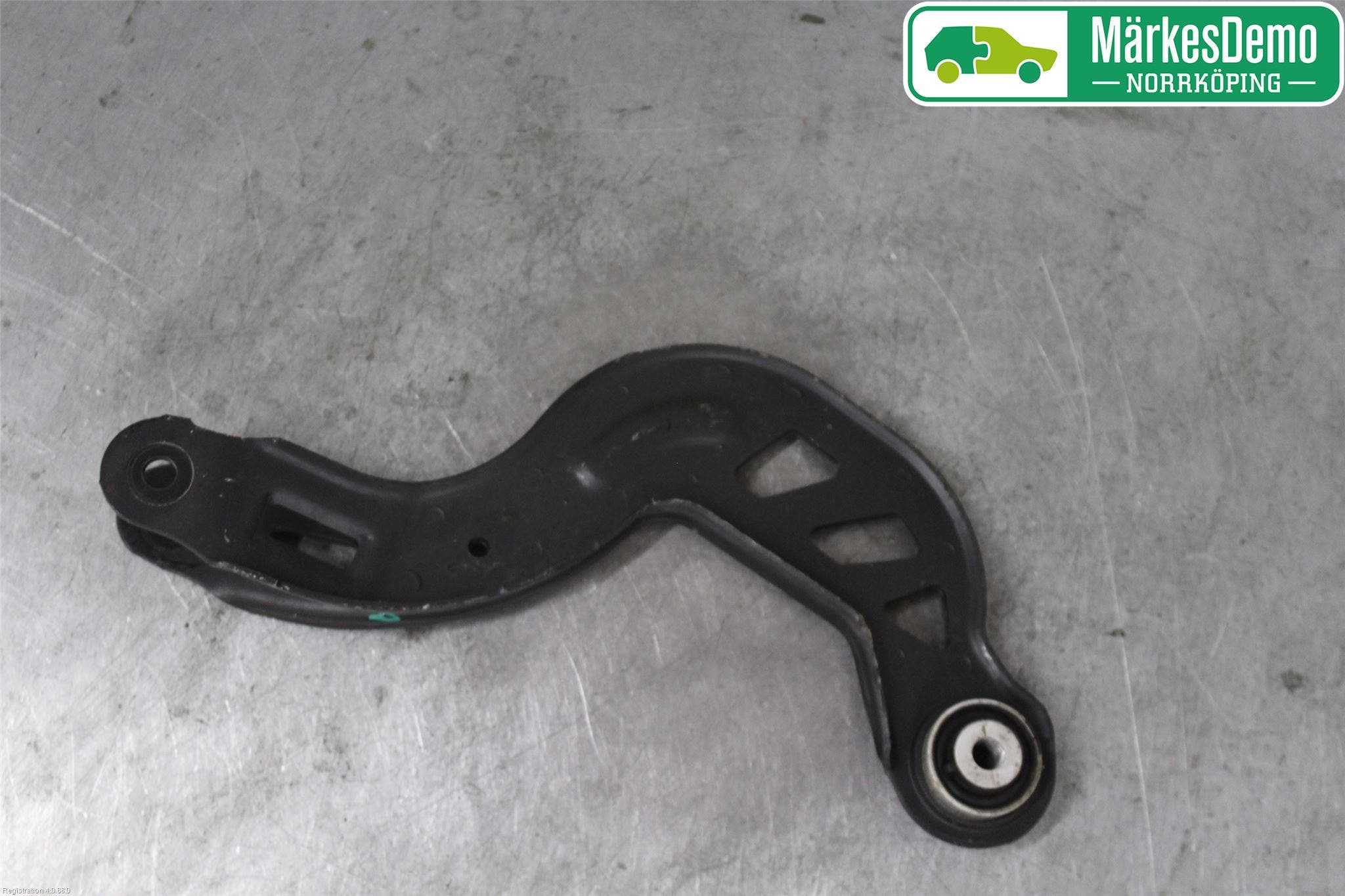 Mercedes-Benz MB CLA-KLASS (C117/X117) 13-19 Bärarm Bak Övre Vänster