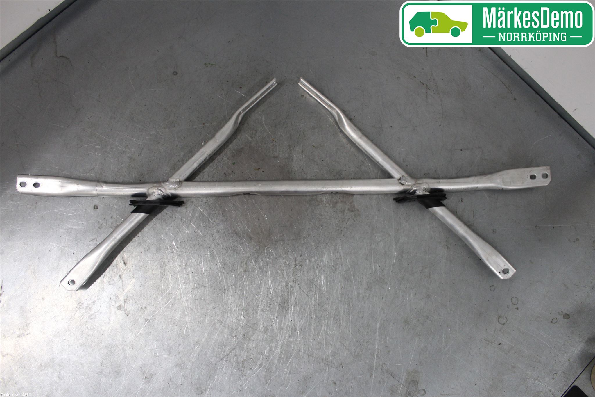 Audi A6 F2/C8 19- Fjäderbensstag