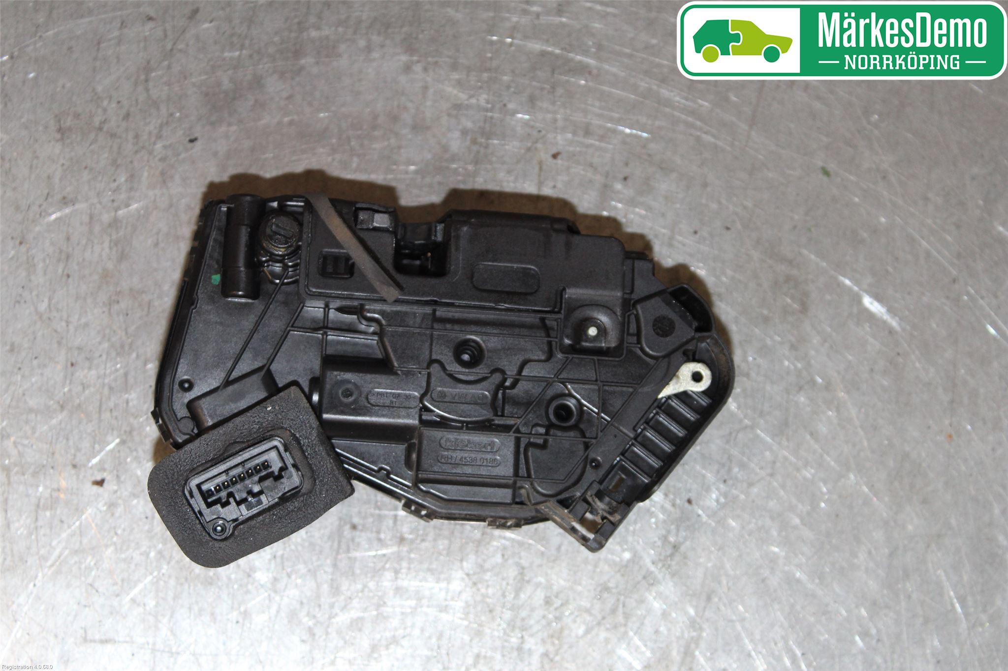 Volkswagen VW PASSAT 15-19 Låskista-Dörrlås