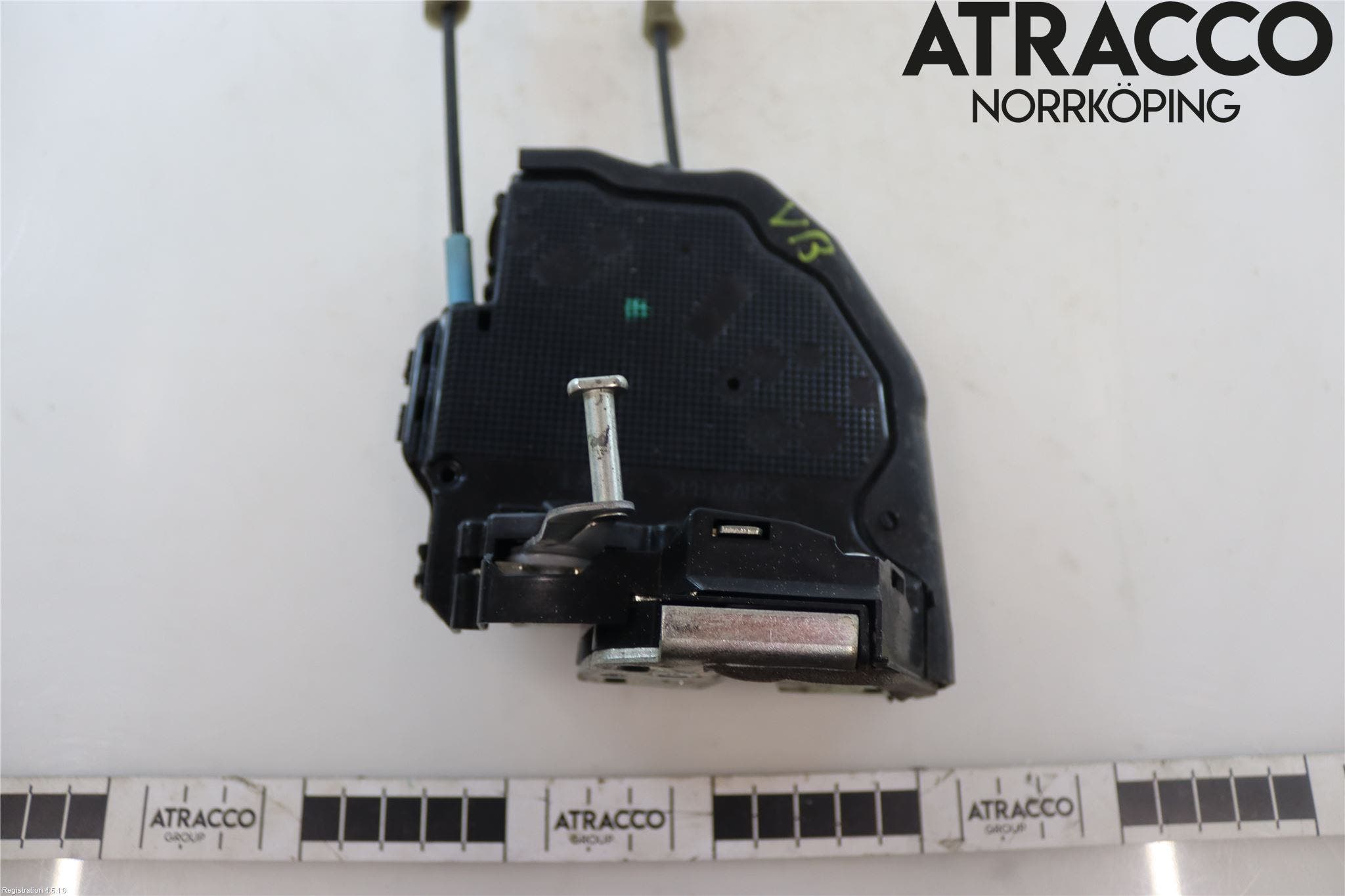 Toyota RAV4 13-18 Låskista-Dörrlås