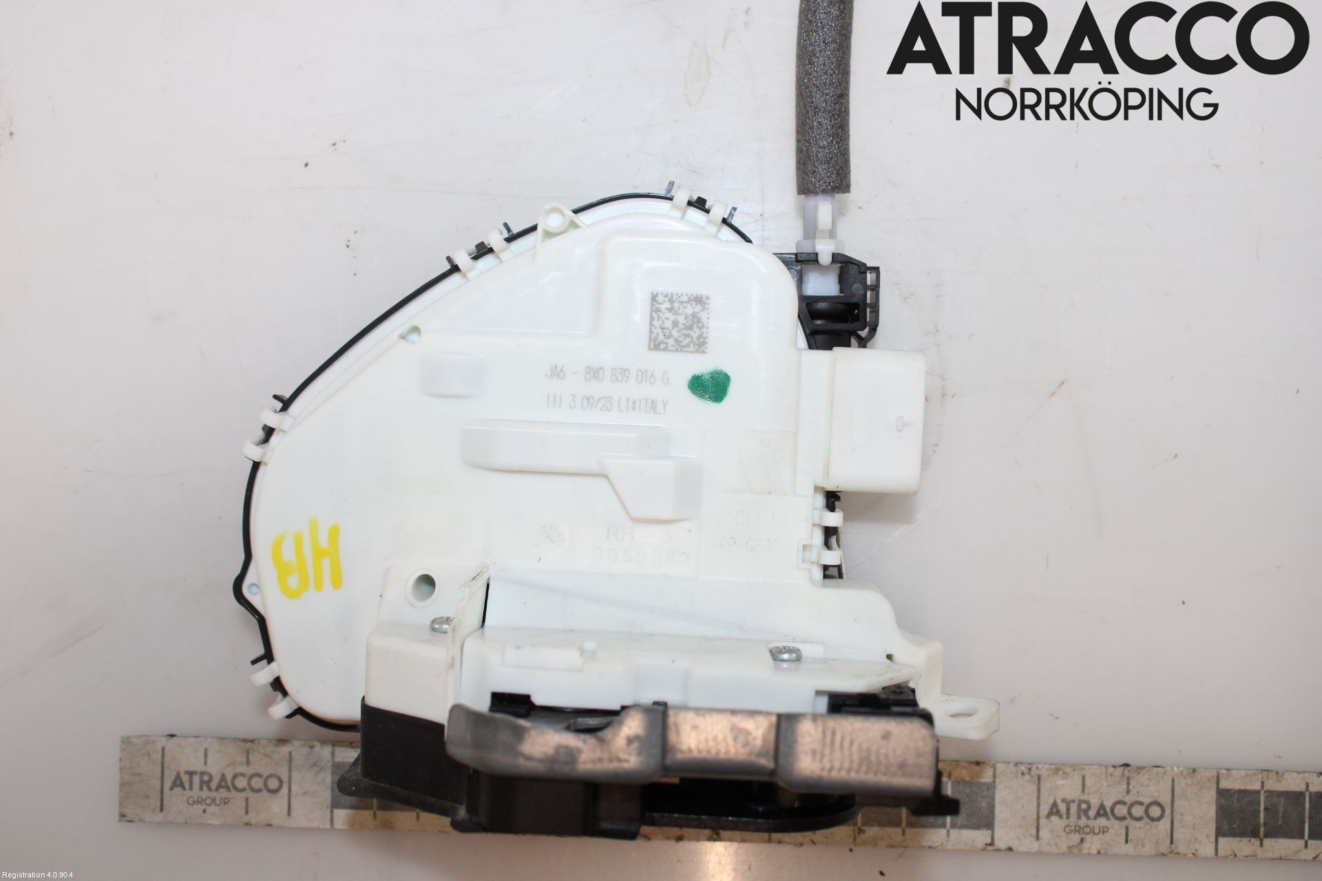 Audi A4/S4 B9 20- Låskista-Dörrlås