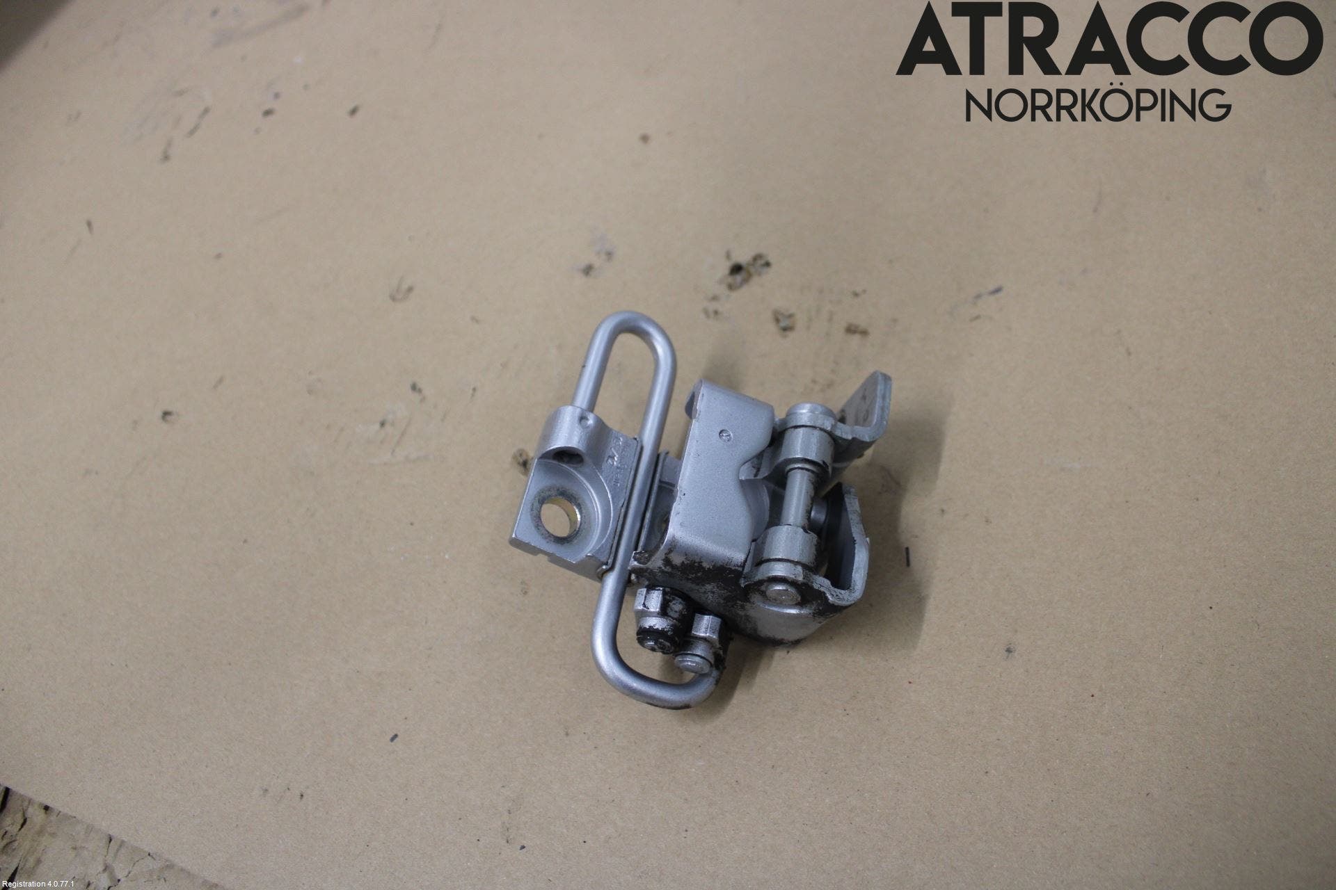 Volkswagen VW GOLF VI 09-13 Dörrgångjärn