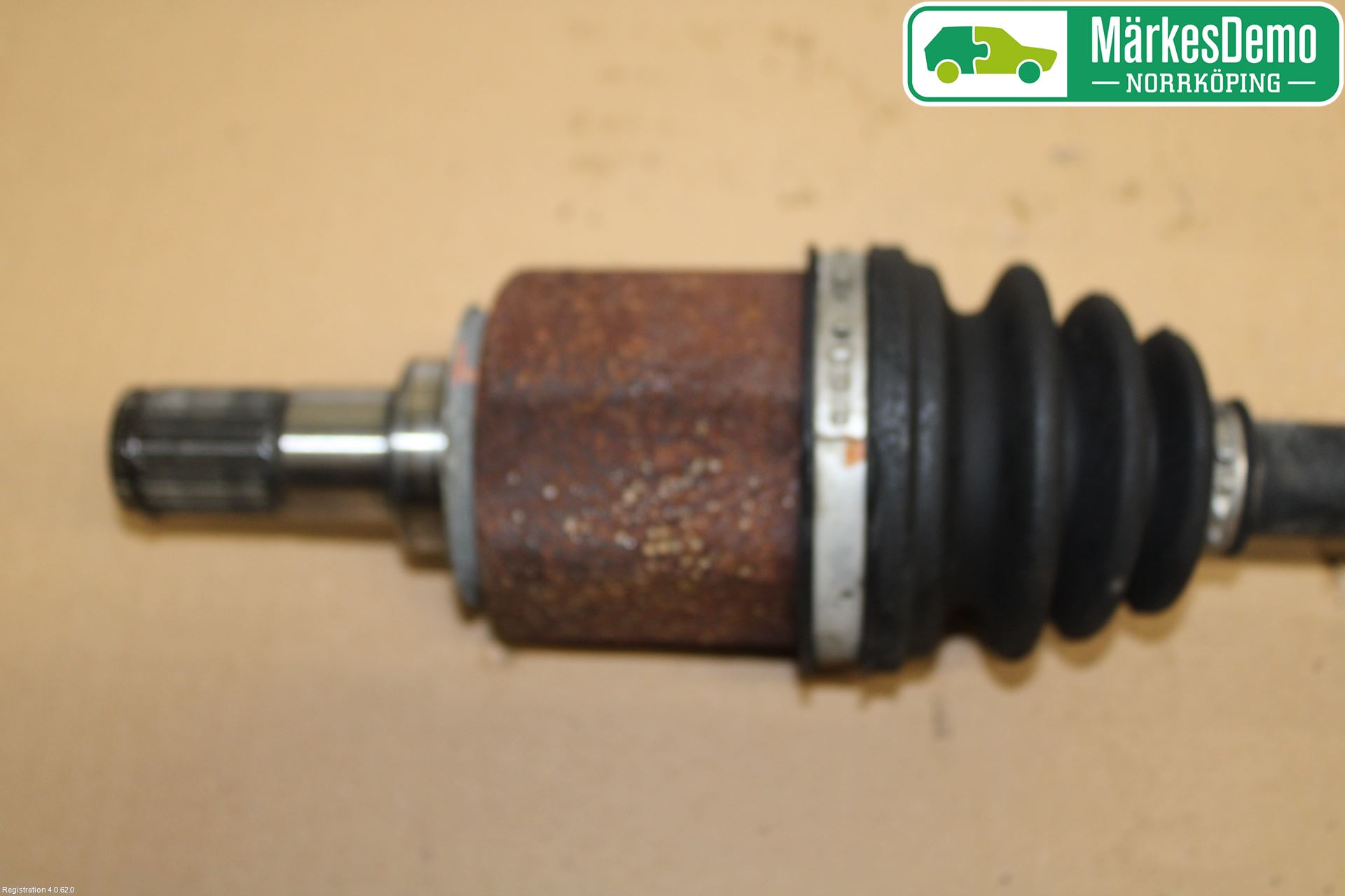 Kia CEED 06-12 Drivaxel Fram Vänster