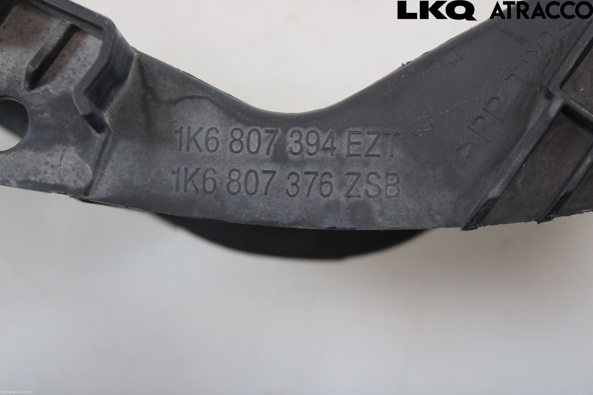 Volkswagen VW GOLF V 04-09 Stötfångarfäste Bak Hö